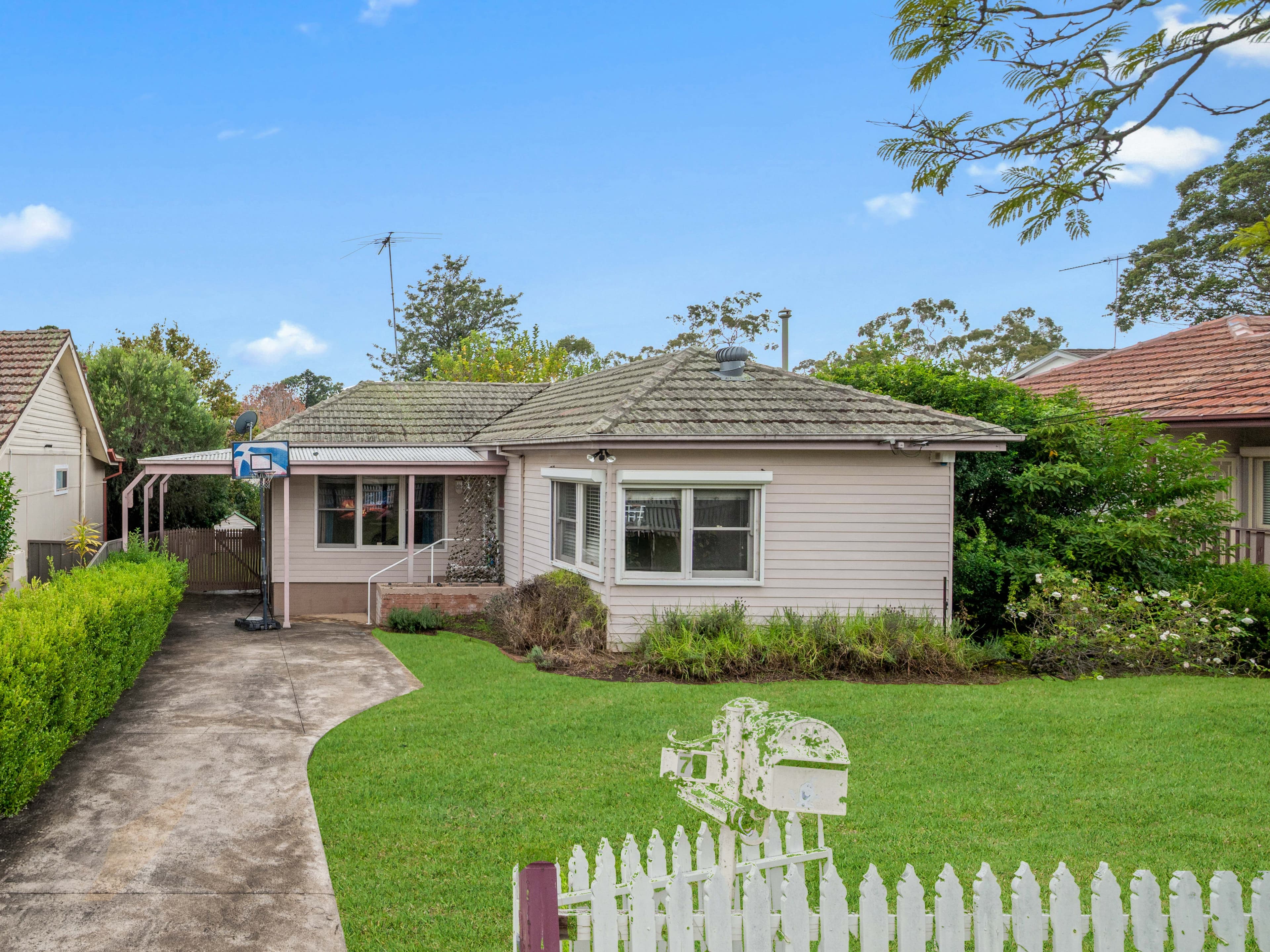 70 Bradbury Avenue, Campbelltown NSW 2560, Campbelltown - Image 1