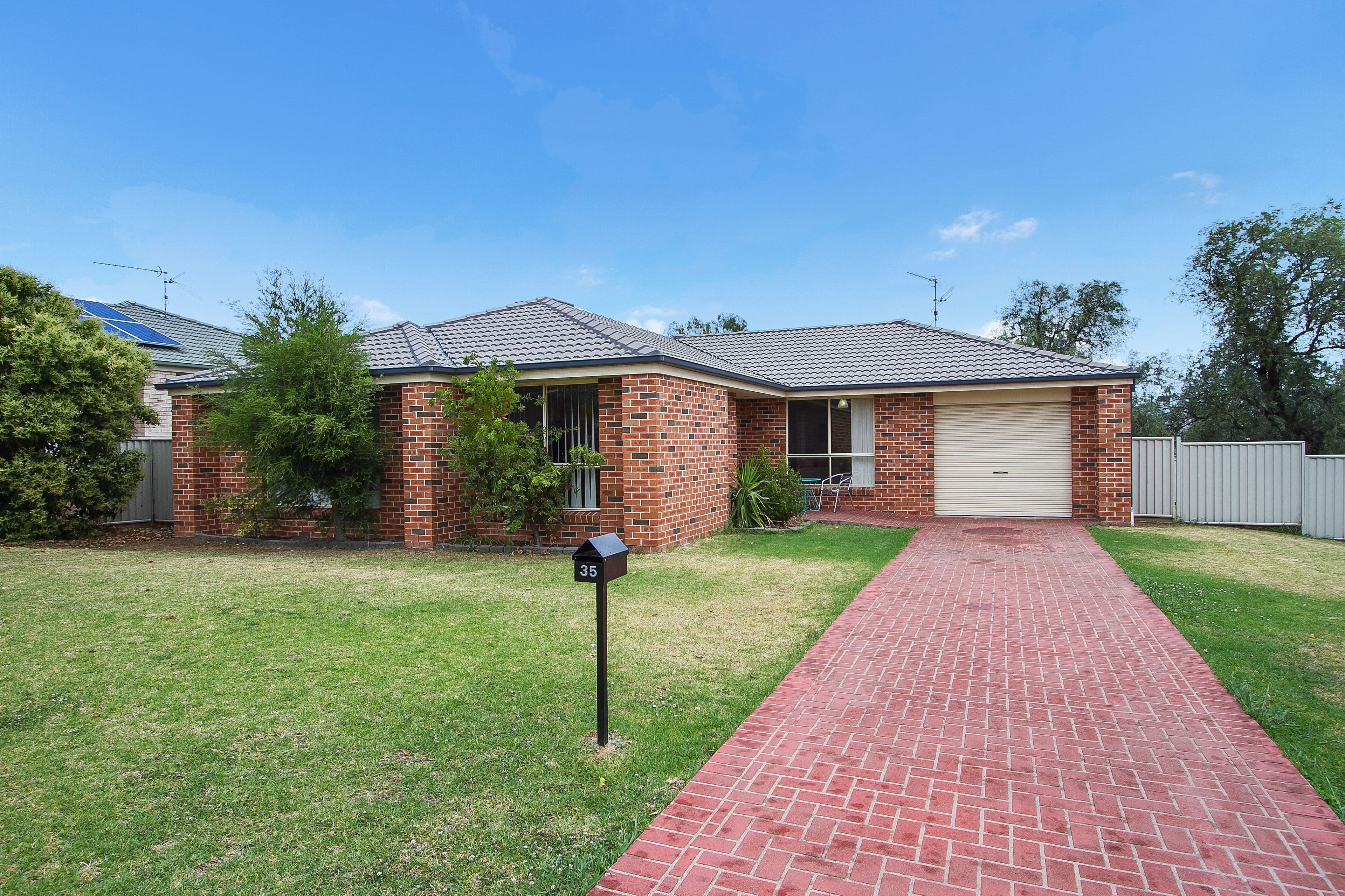 35 Warburton Drive, Tamworth NSW 2340, Tamworth - Image 1