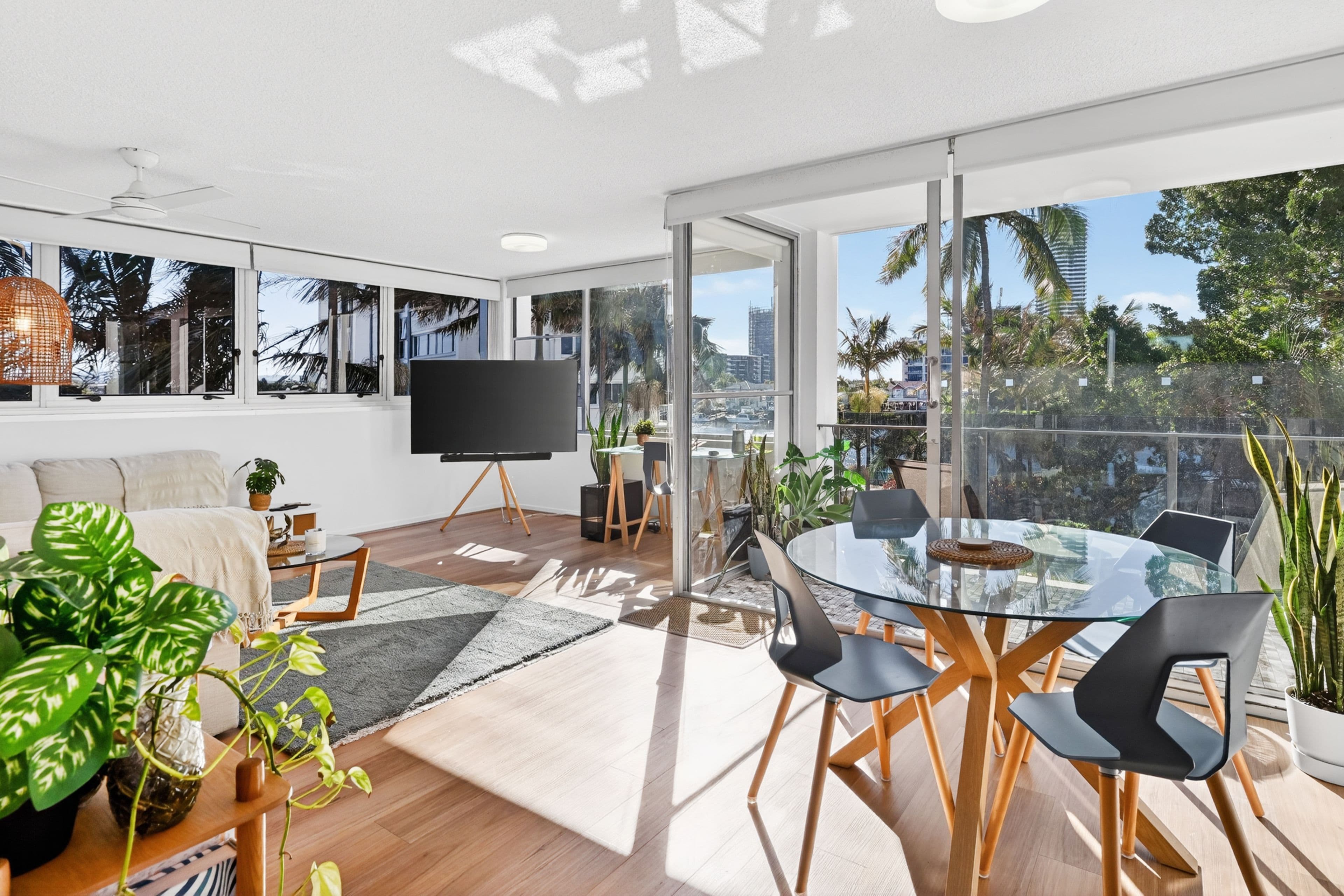 21/40 Watson Esplanade, Surfers Paradise QLD 4217, Surfers Paradise - Image 1