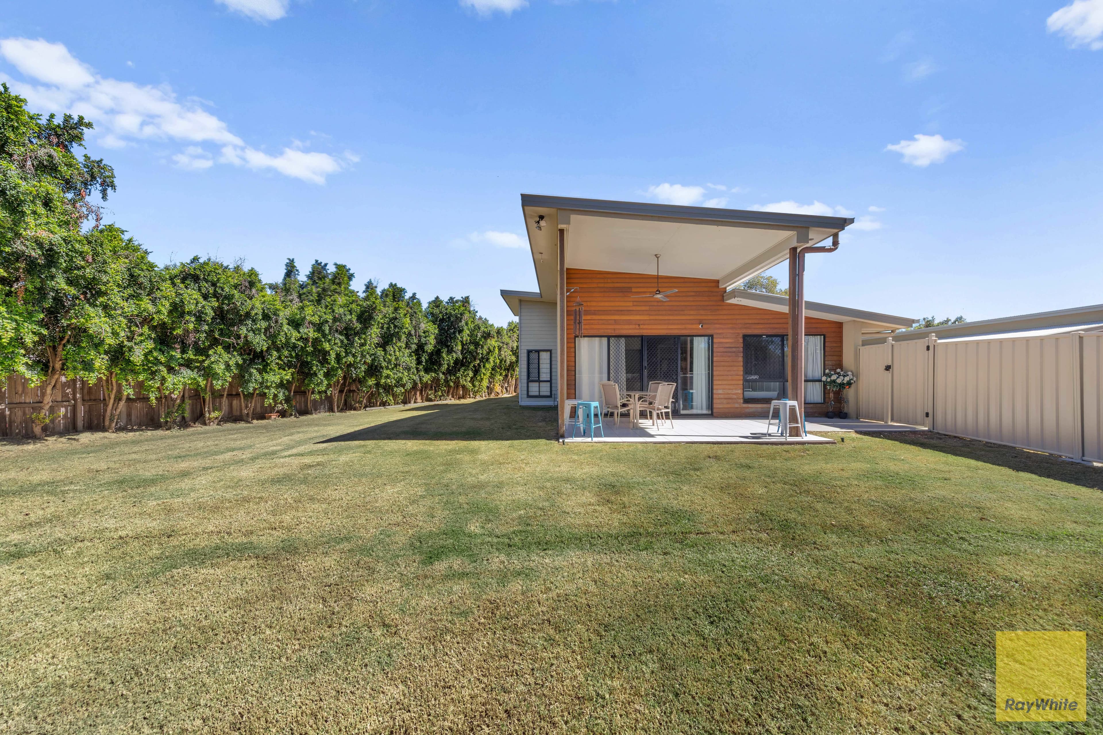 2/20 Riverview Street, Emerald QLD 4720, Emerald - Image 1