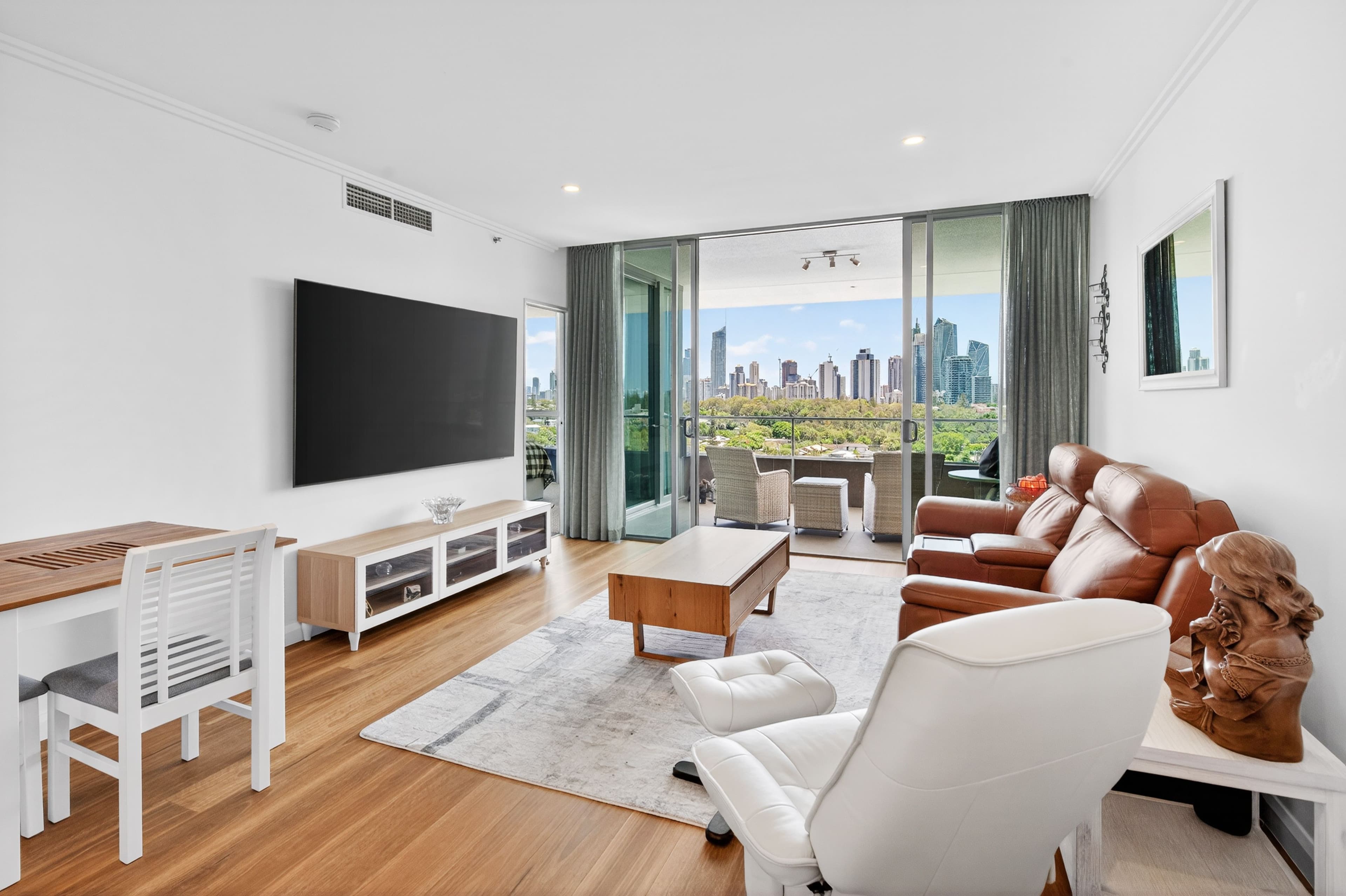 33 T E Peters Drive, Broadbeach Waters QLD 4218, Broadbeach Waters - Image 1