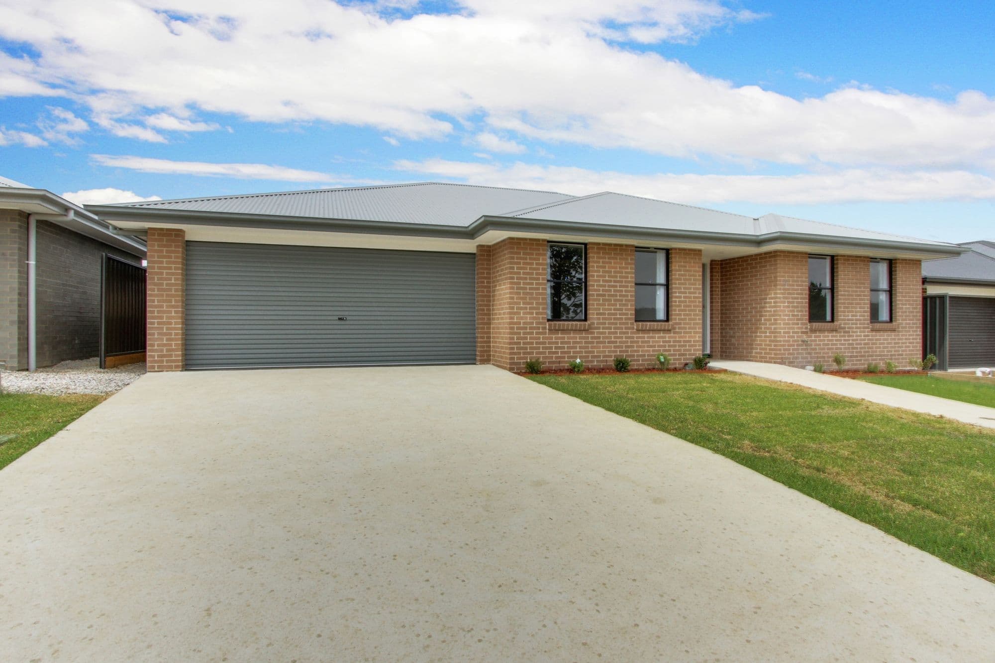 5 Huxtable Place, Goulburn - Image 1
