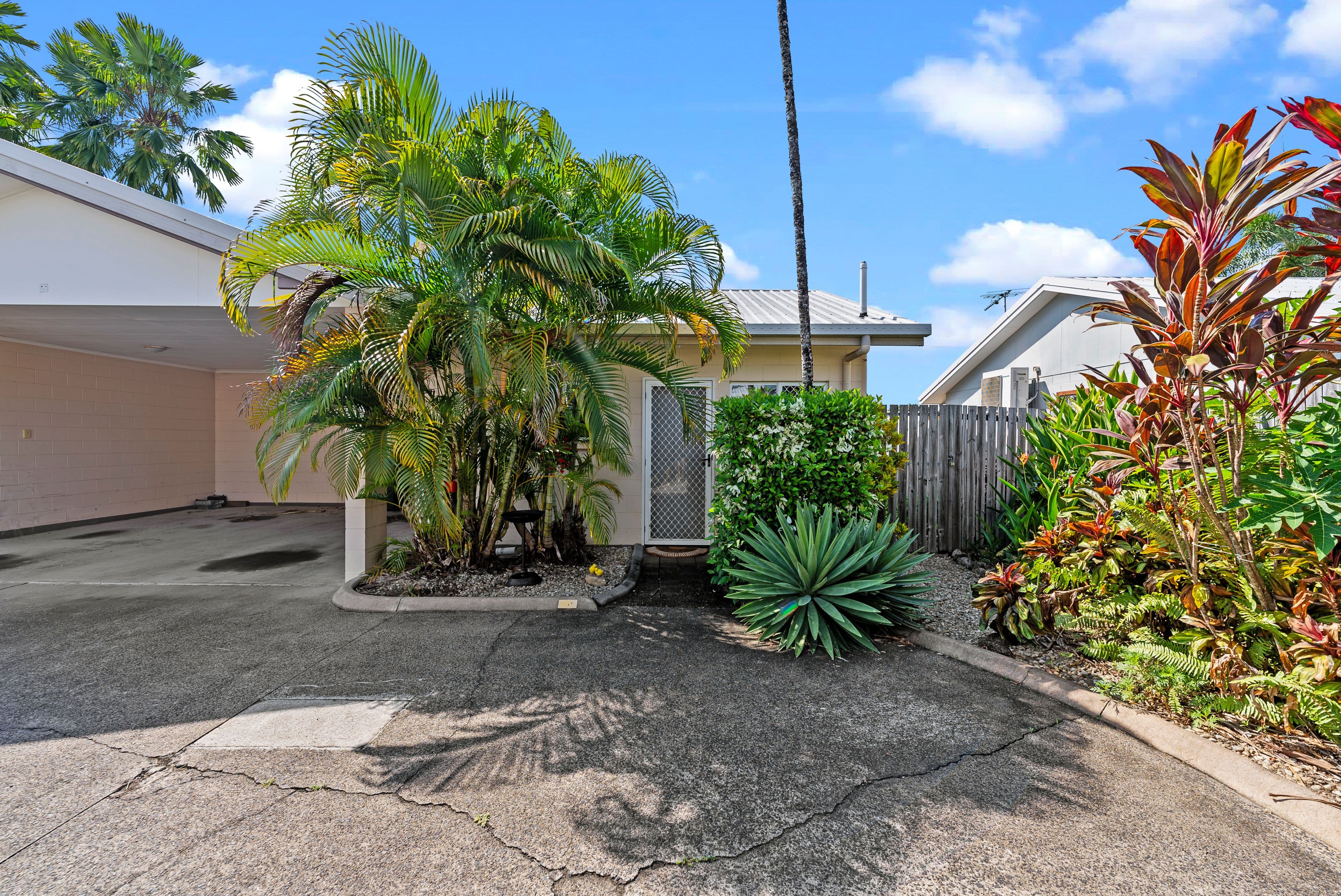 401-409 Mccoombe Street, Mooroobool QLD 4870, Mooroobool - Image 1
