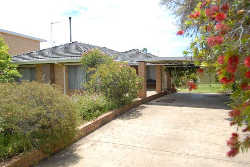 377 VICTORIA Street, Deniliquin NSW 2710, Deniliquin - Image 1