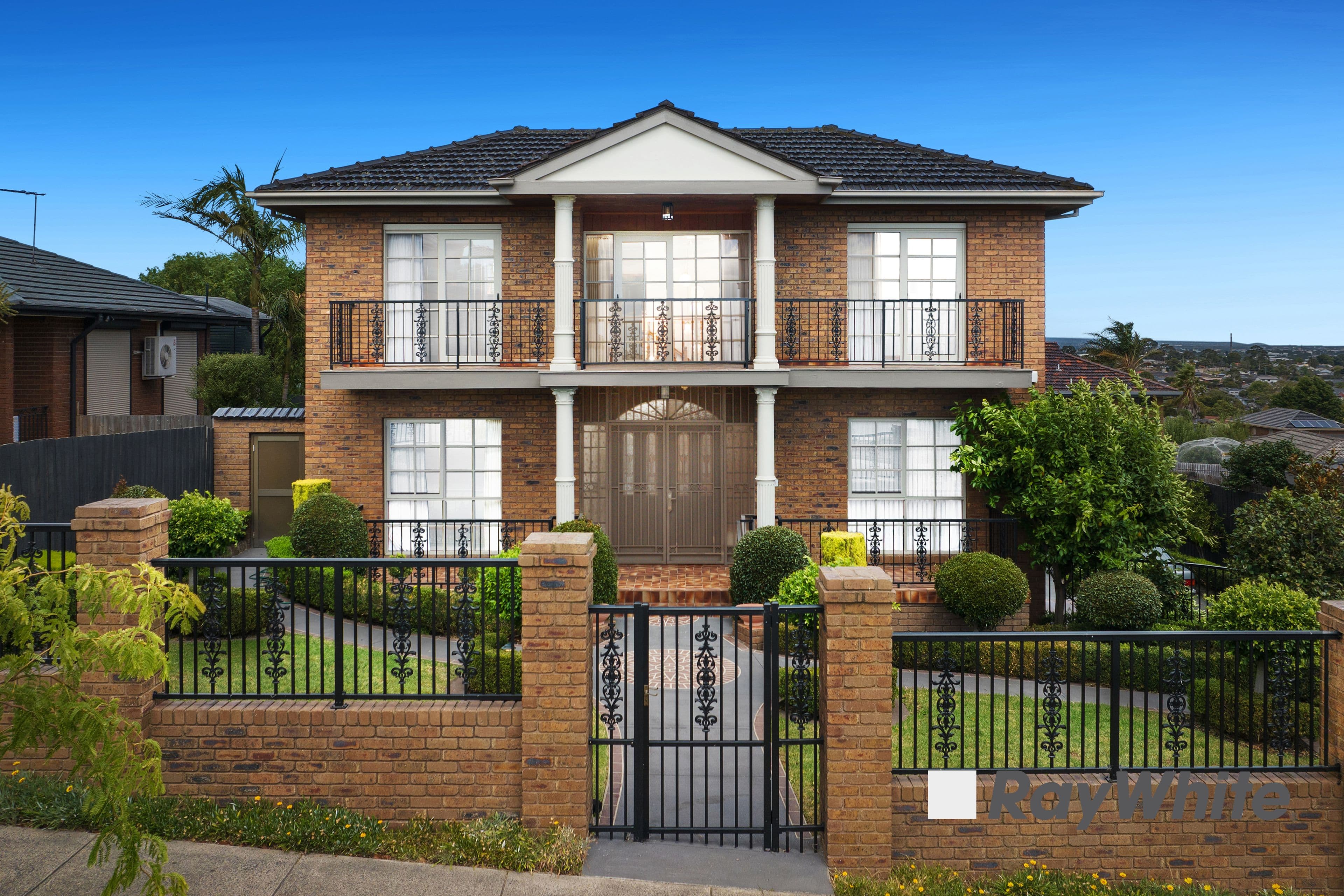 32 Daniel Solander Drive, Endeavour Hills VIC 3802, Endeavour Hills - Image 1