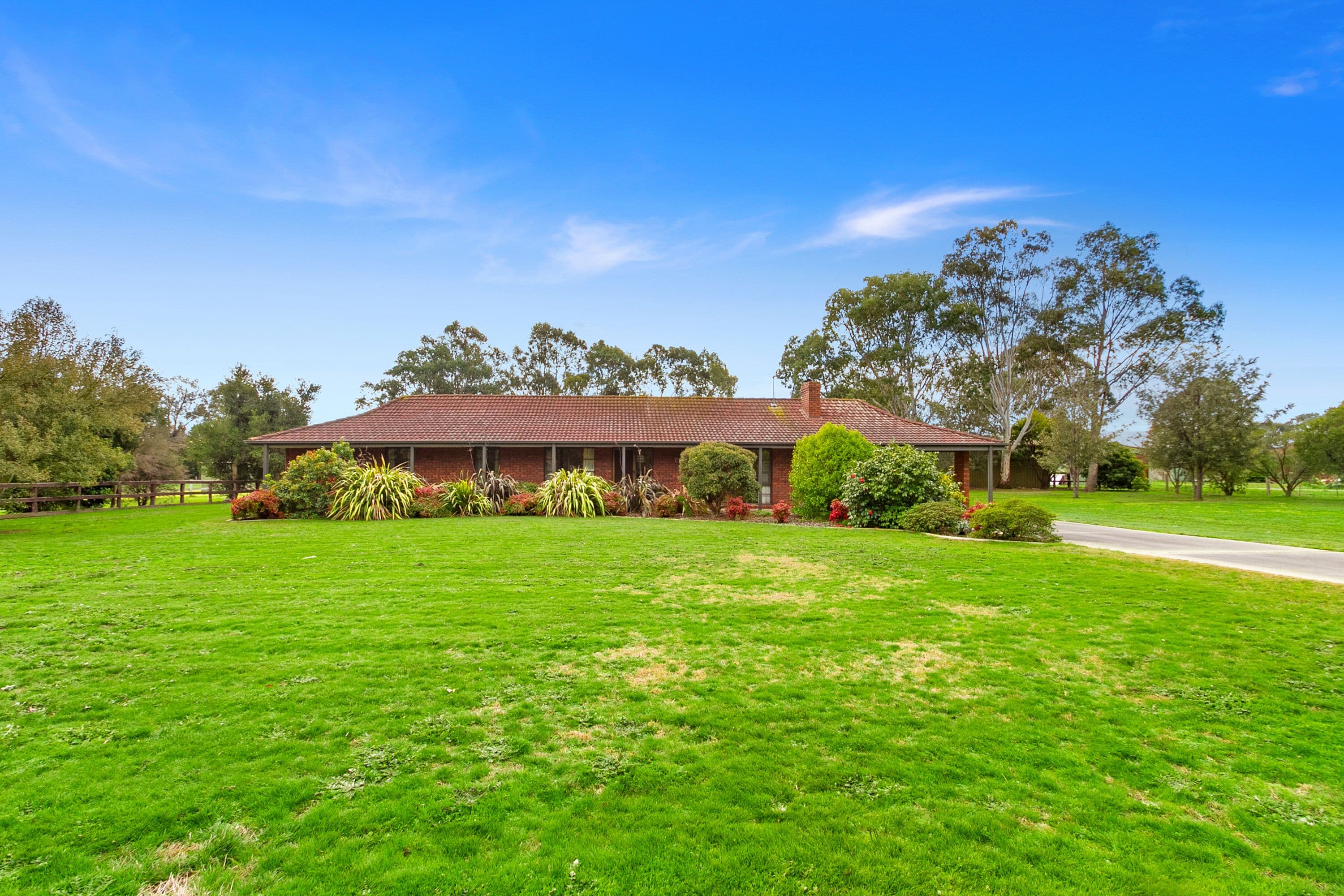 35 Laurina Drive West, Traralgon East VIC 3844, Traralgon East - Image 1