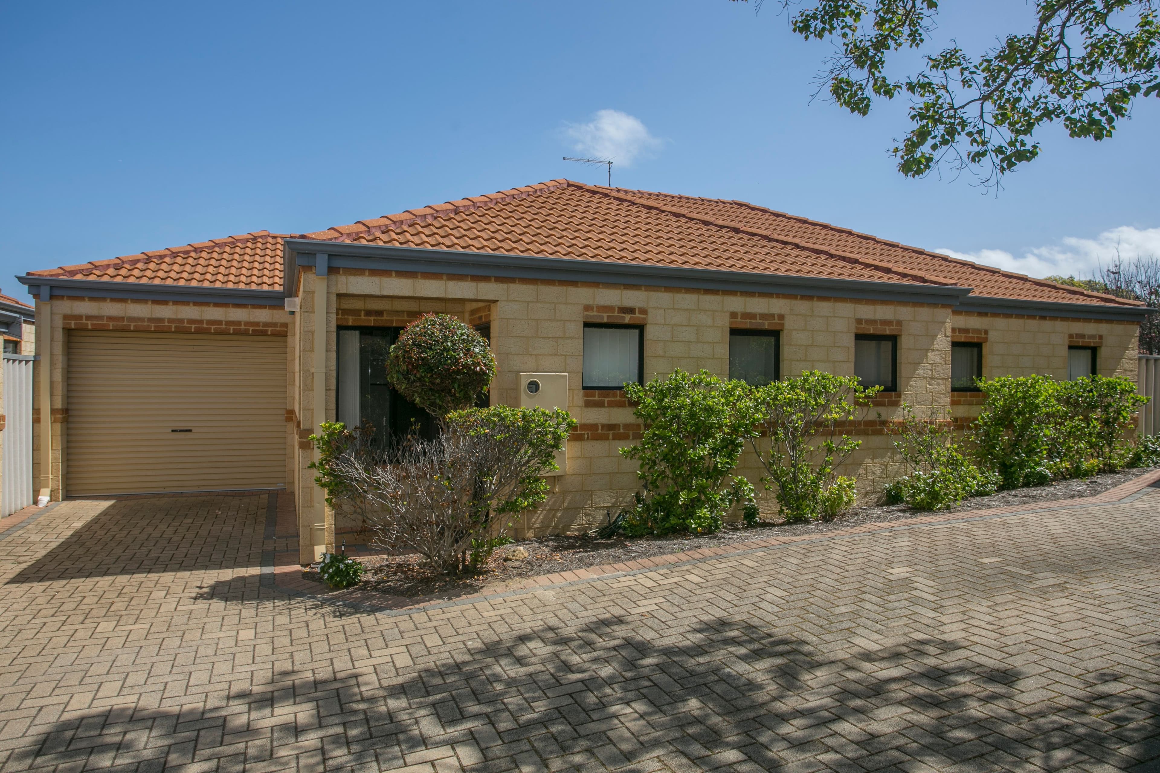 15B Hodges Place, Innaloo WA 6018, Innaloo - Image 1