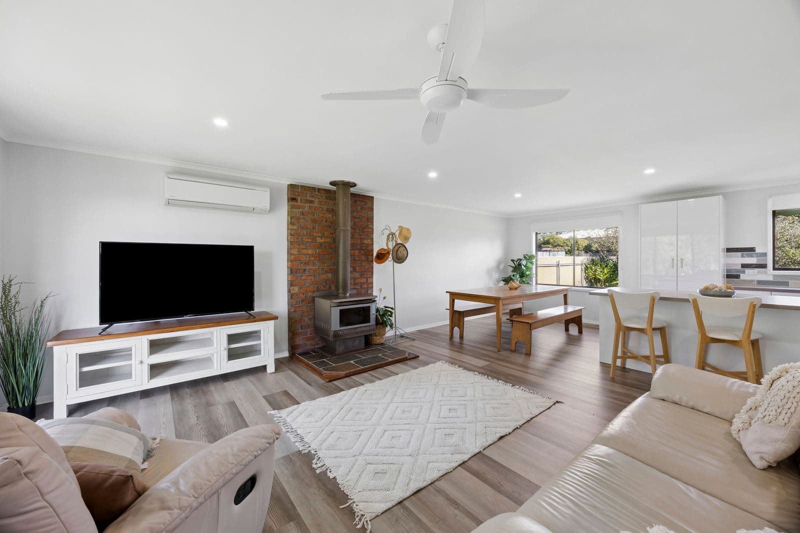 15 Baxter Street, Timboon VIC 3268, Timboon - Image 1