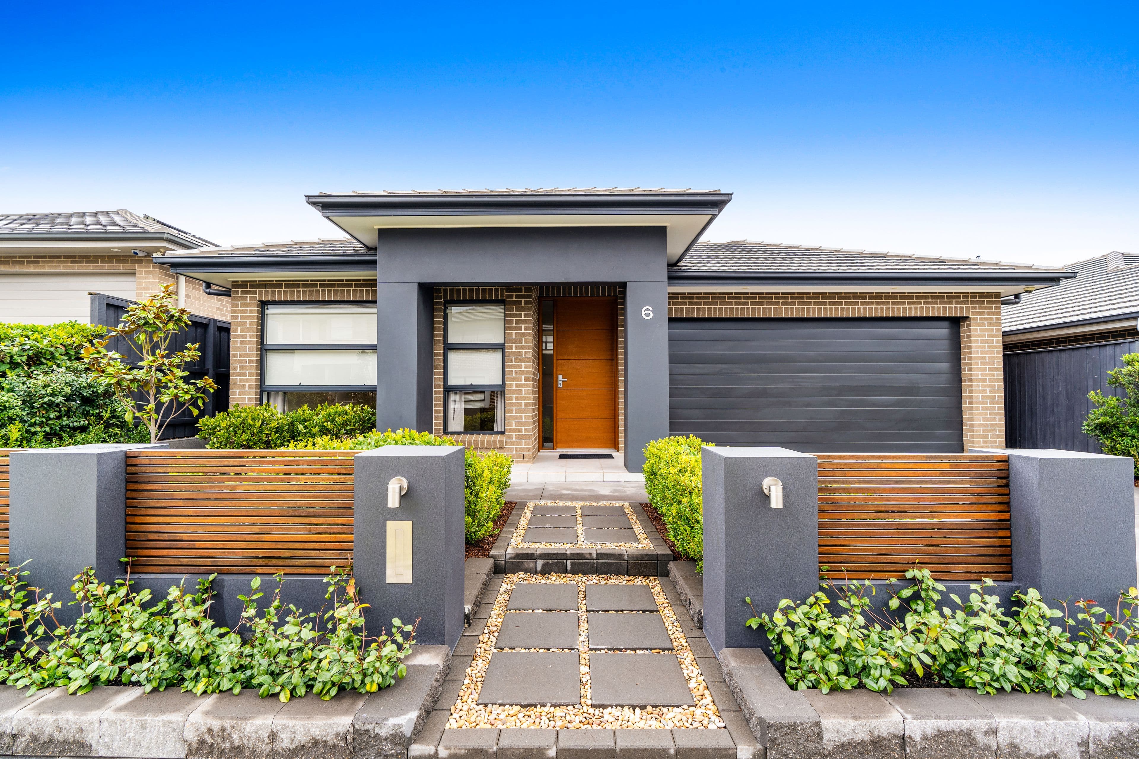 2/1 Oliphant Street, Kenwick, Gledswood Hills - Image 1