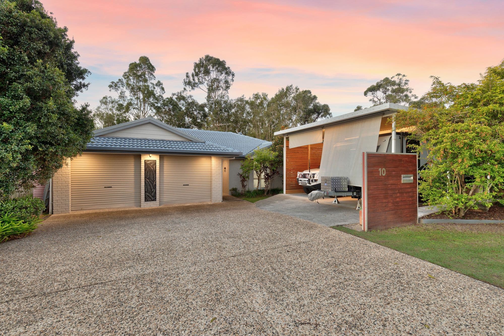 10 Silverdell Crescent, Parkinson QLD 4115, Parkinson - Image 1