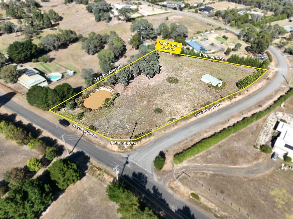 8 Roditis Avenue, Broadford VIC 3658, Broadford - Image 1