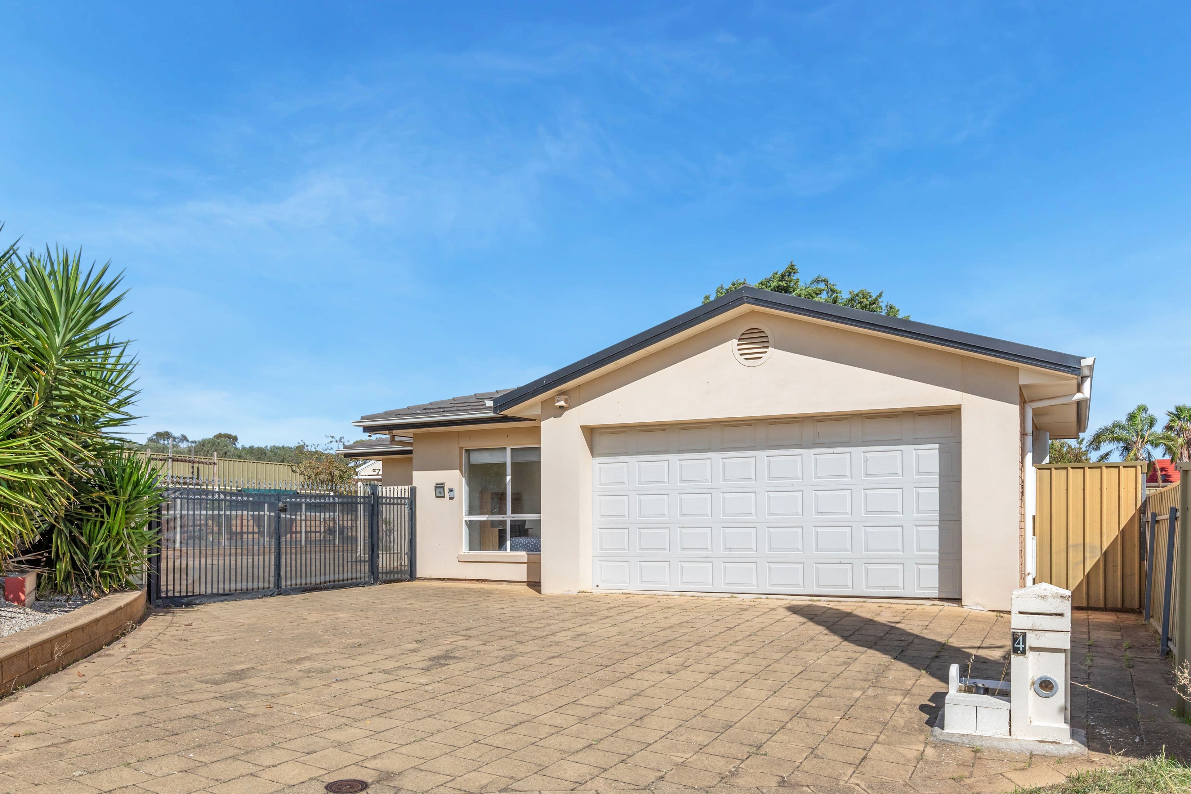 4 Fabian Court, Craigmore SA 5114, Craigmore - Image 1