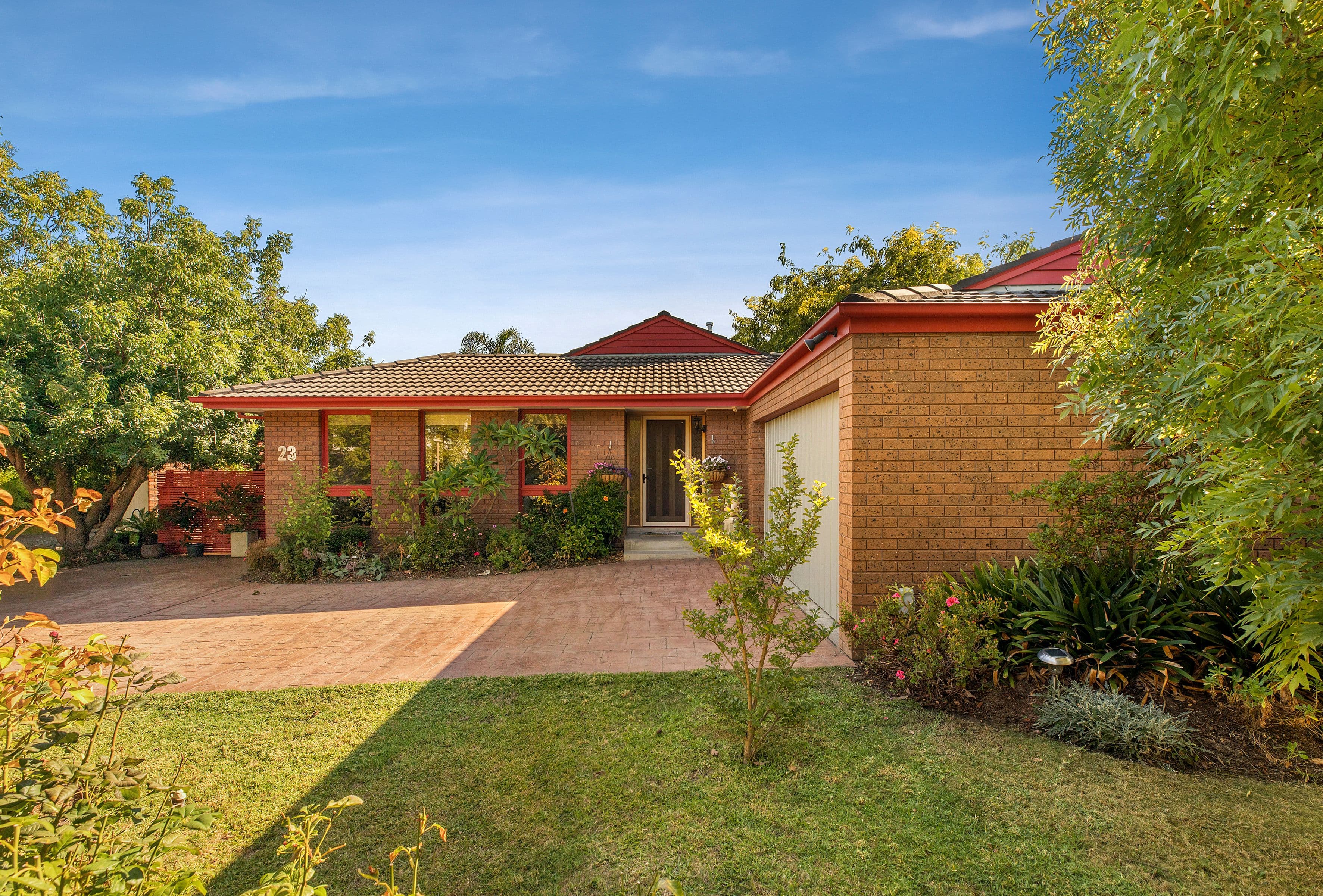 23 St Georges Court, Glen Waverley VIC 3150, Glen Waverley - Image 1