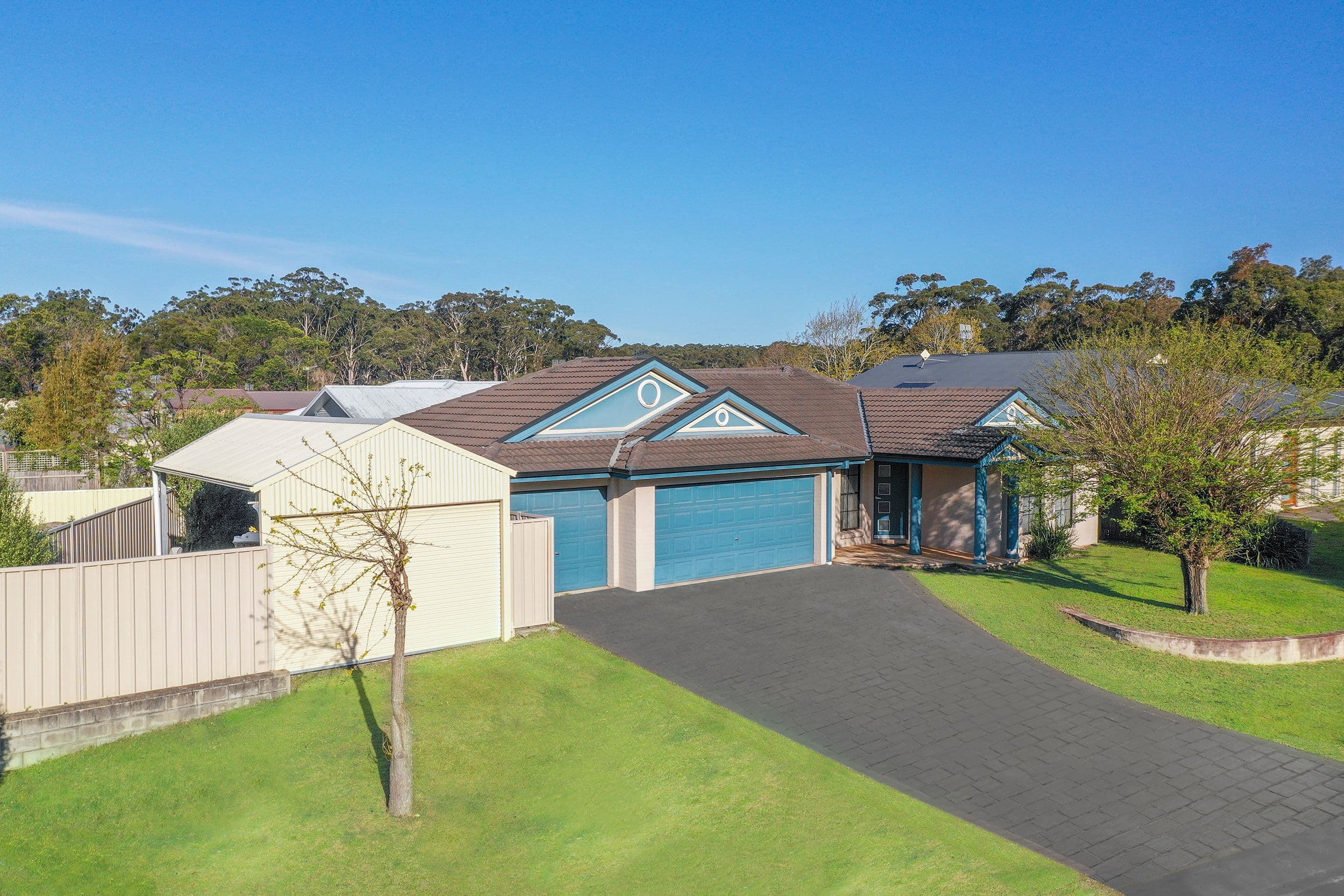 4 Boeing Avenue, Lake Conjola - Image 1