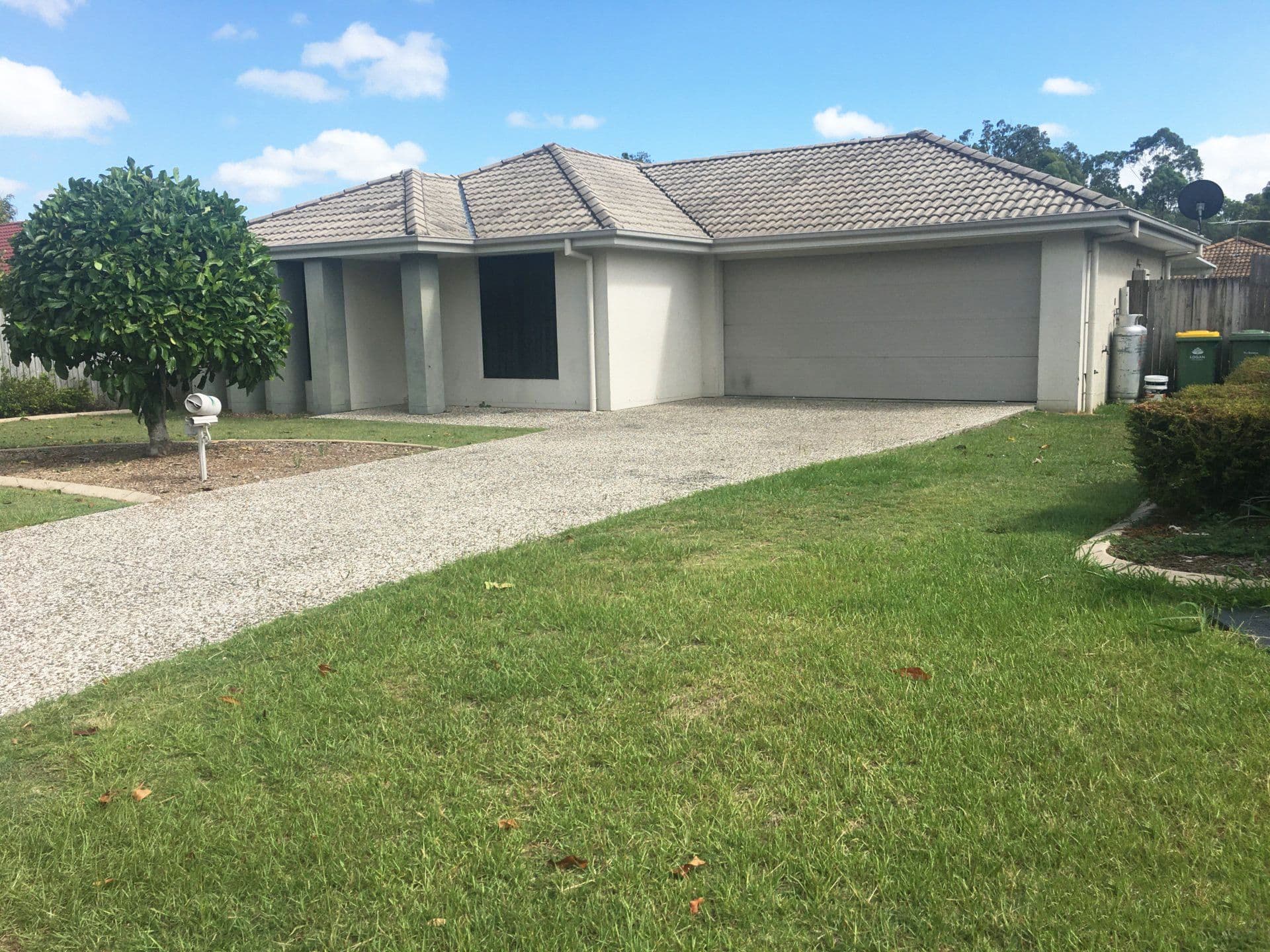 4 Henna Place, Heritage Park QLD 4118, Heritage Park - Image 1