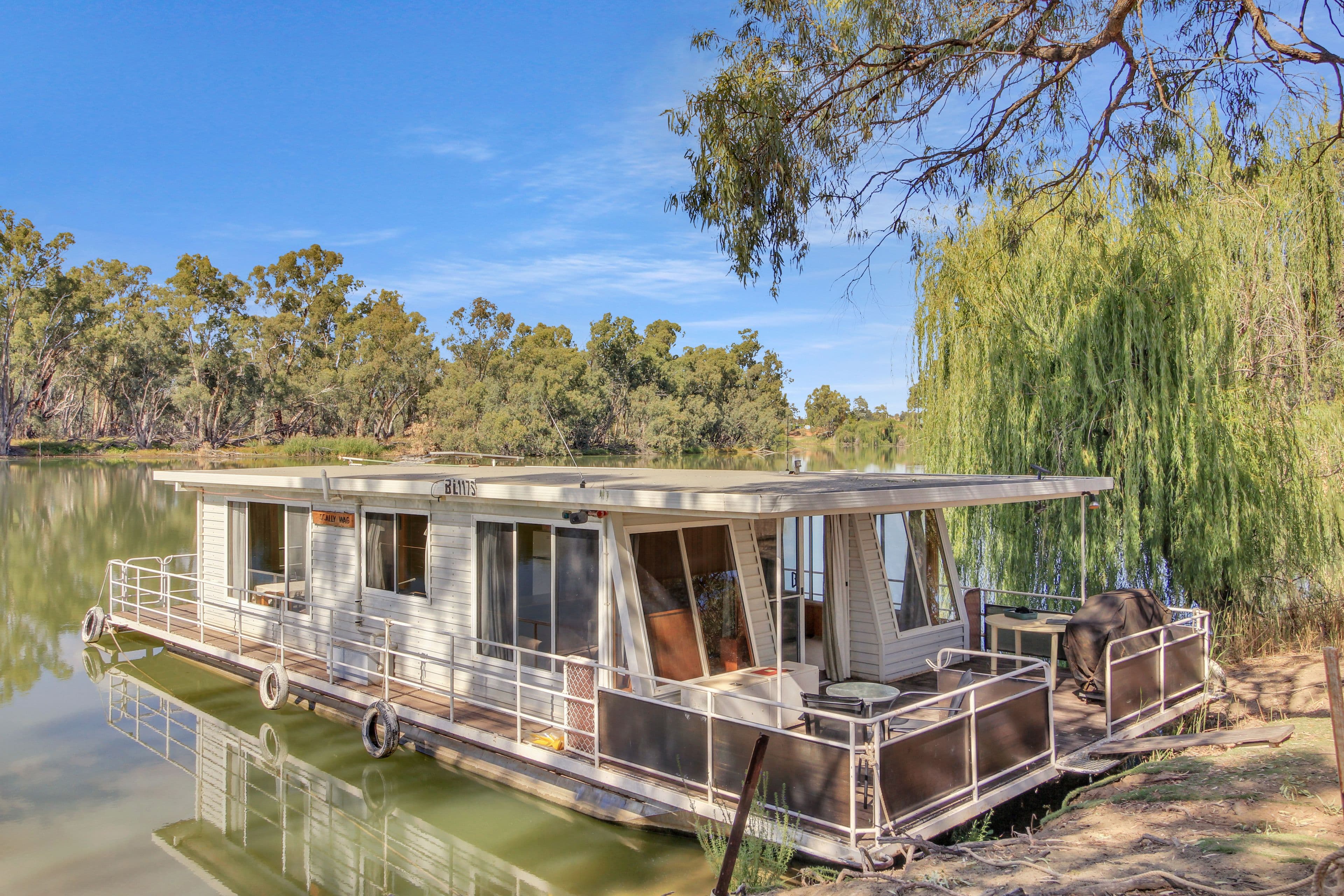 Houseboat Scally Wag, Millewa Road, Murtho SA 5340, Murtho - Image 1