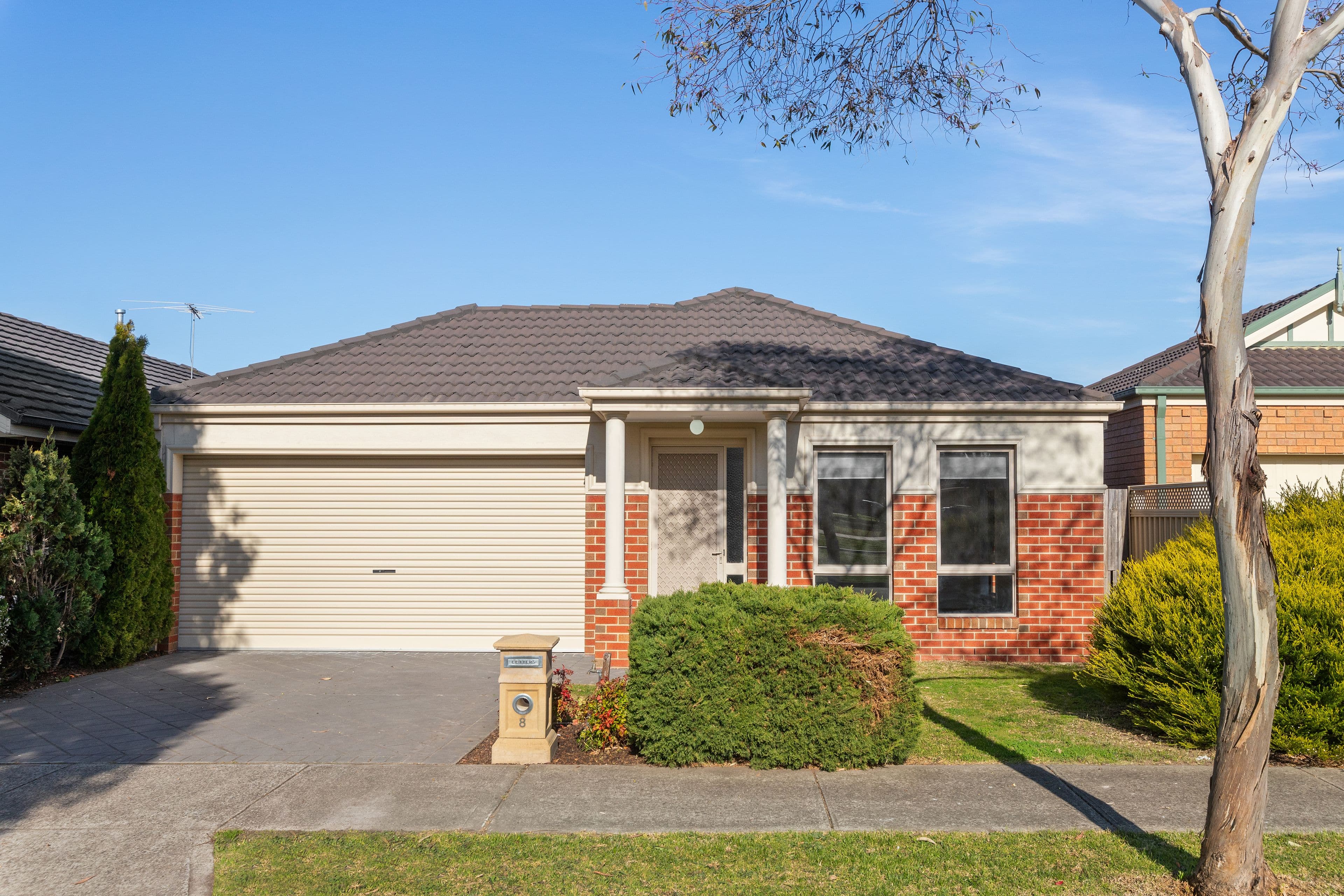 8 Ellendale Way, South Morang VIC 3752, South Morang - Image 1