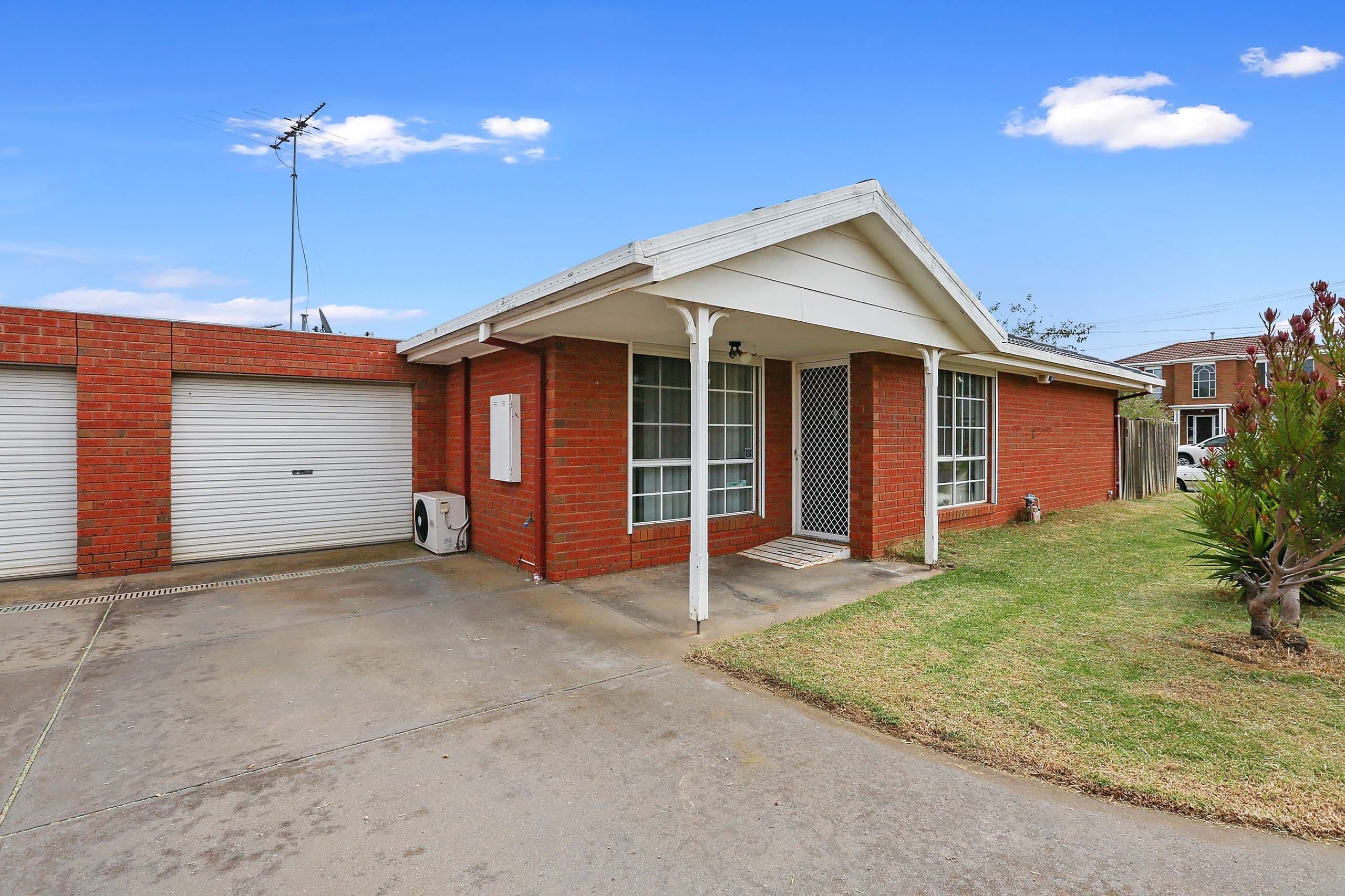 56 Cameron Crescent, Lara VIC 3212, Lara - Image 1