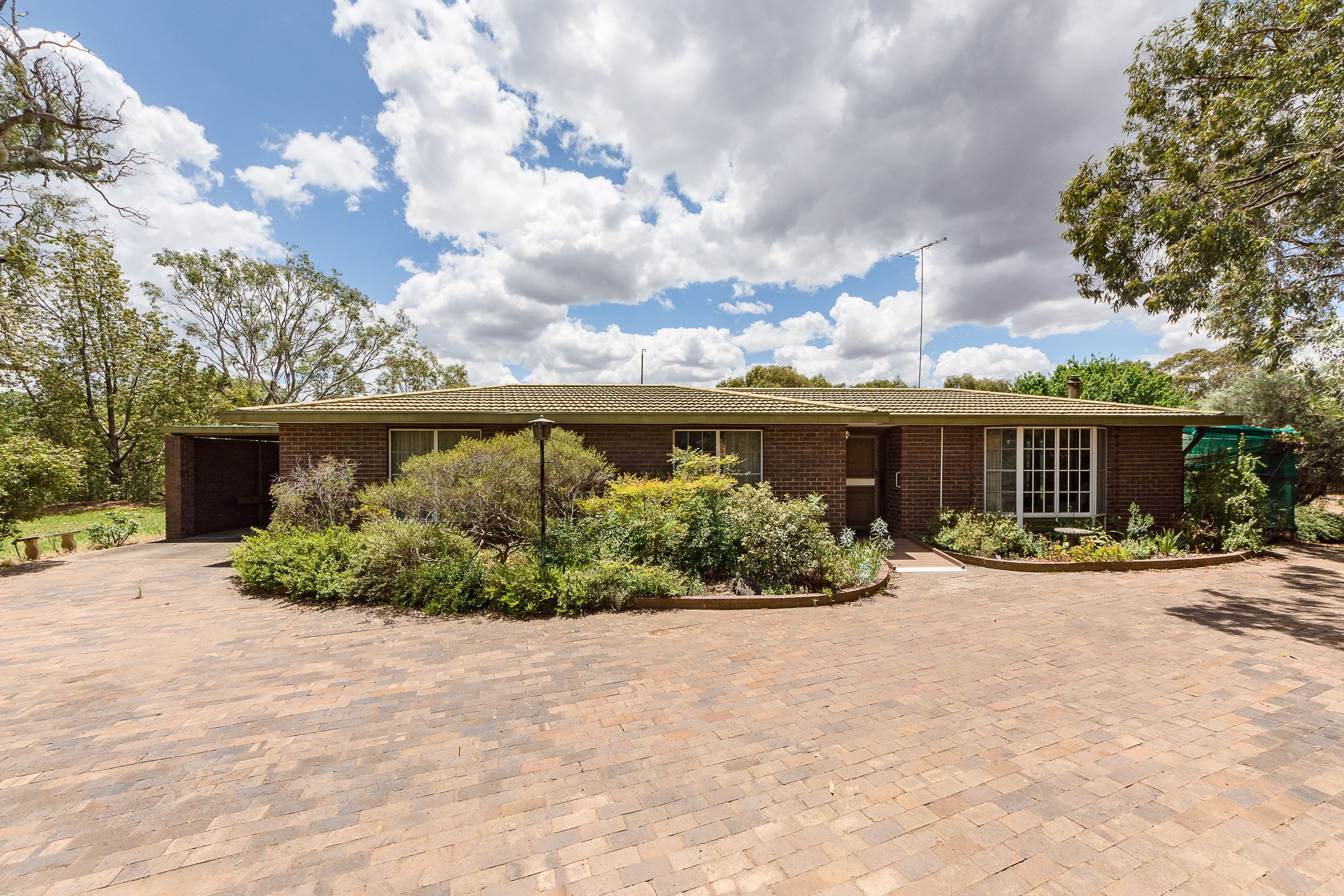 25 Manse Road, Strathalbyn SA 5255, Strathalbyn - Image 1