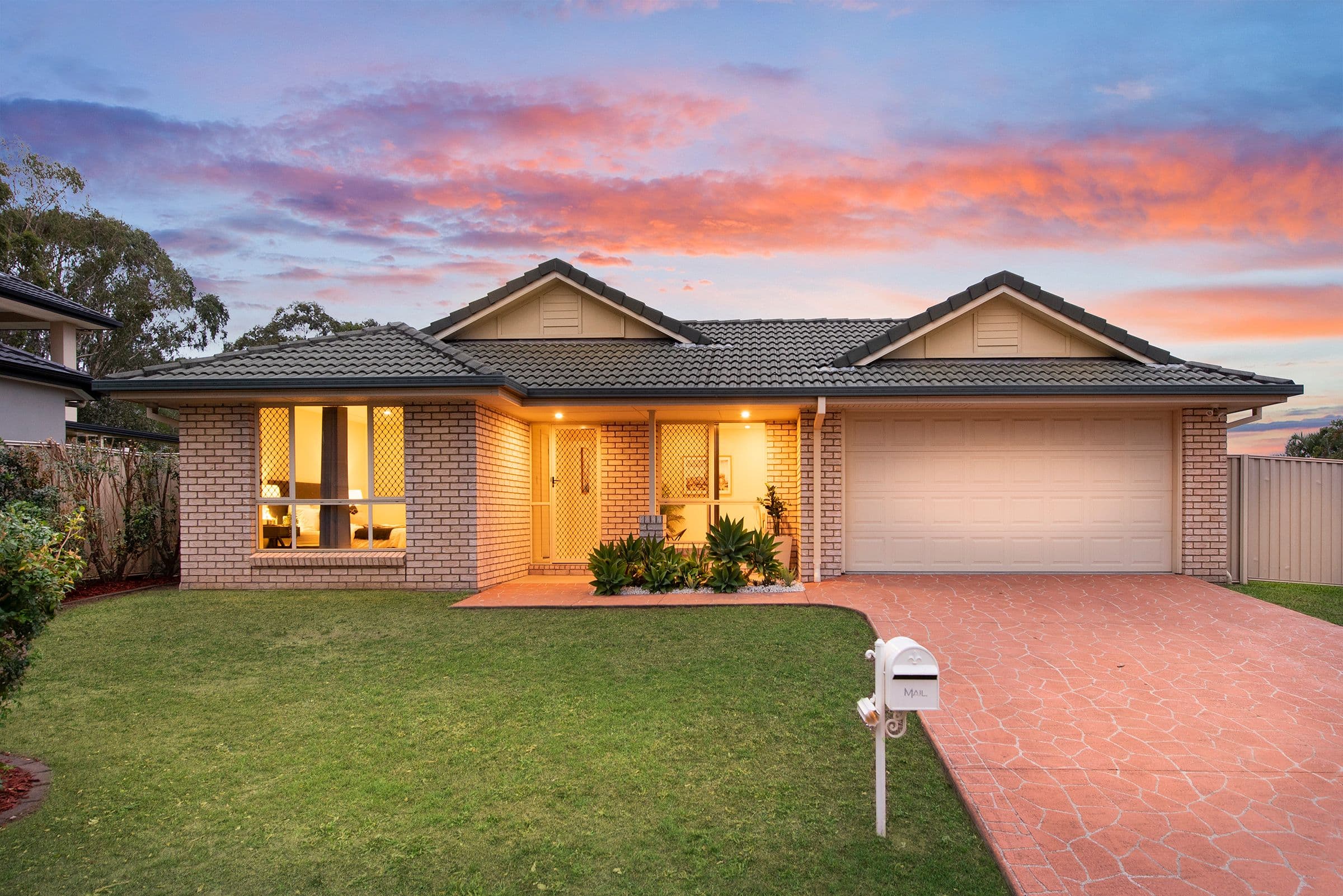 15 Bobbie Street, Parkinson QLD 4115, Parkinson - Image 1