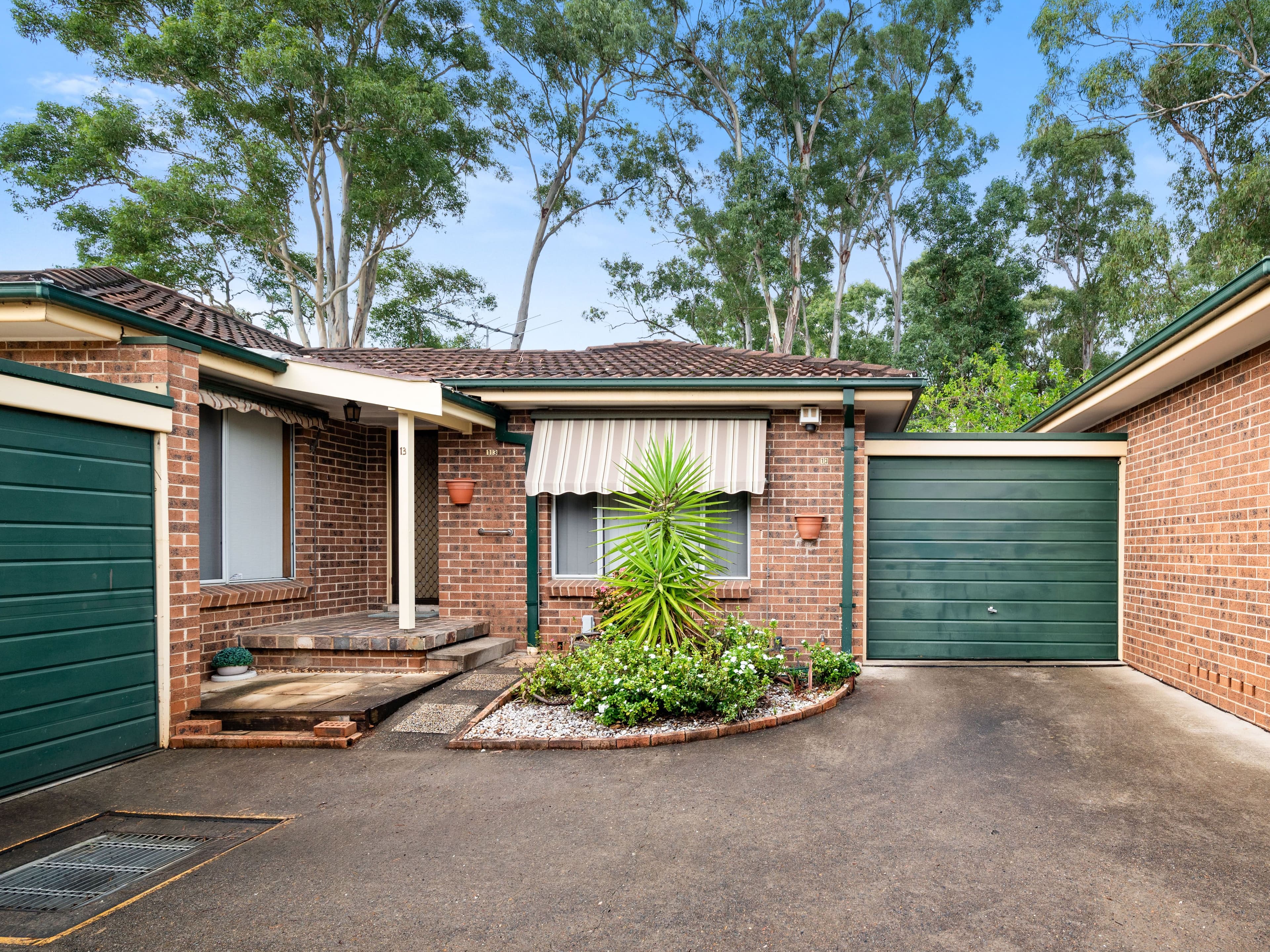 13/63 Fuchsia Crescent, Macquarie Fields NSW 2564, Macquarie Fields - Image 1