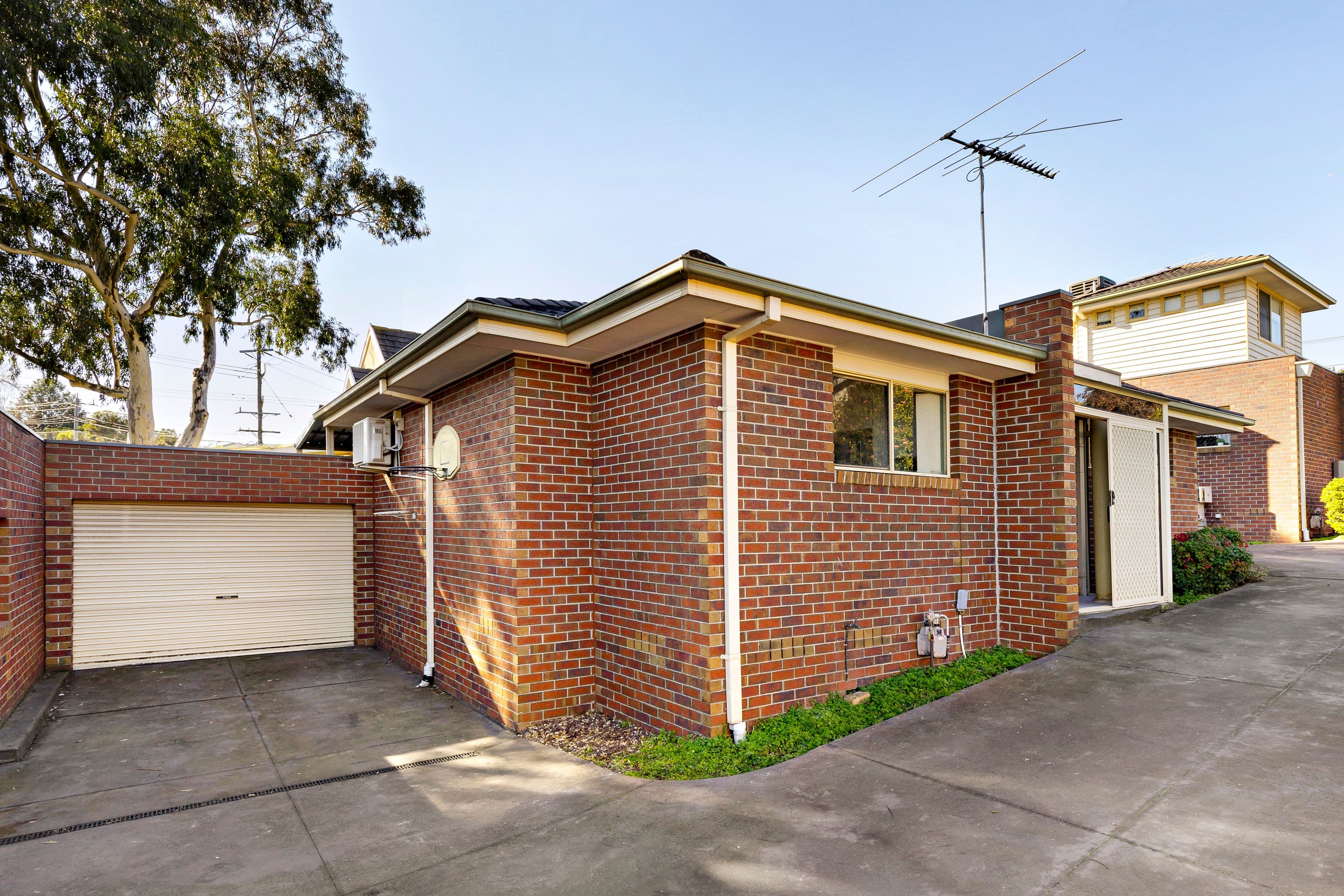 9 Oak Street, Pascoe Vale VIC 3044, Pascoe Vale - Image 1