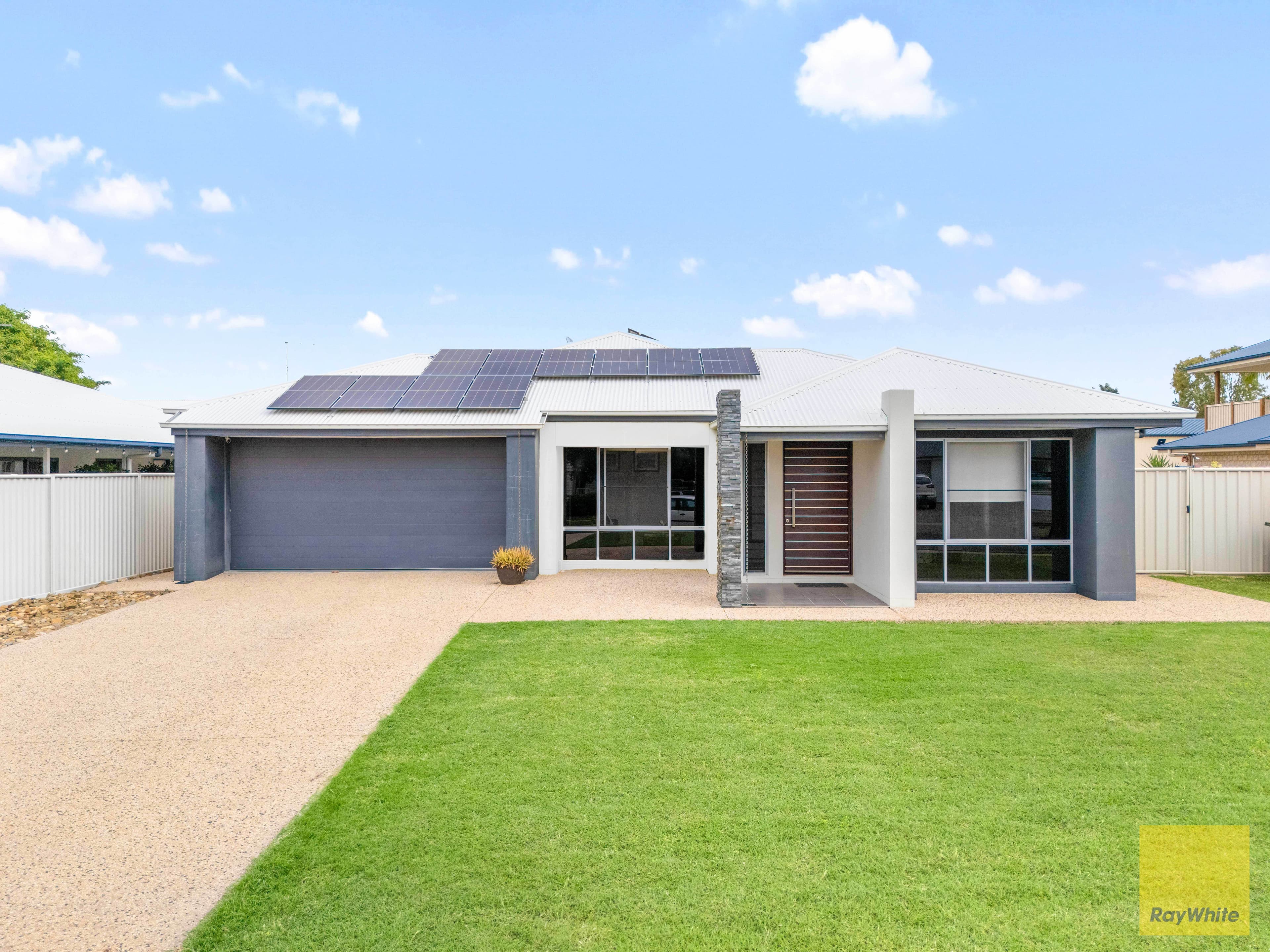 25 Desgrand Street, Emerald QLD 4720, Emerald - Image 1