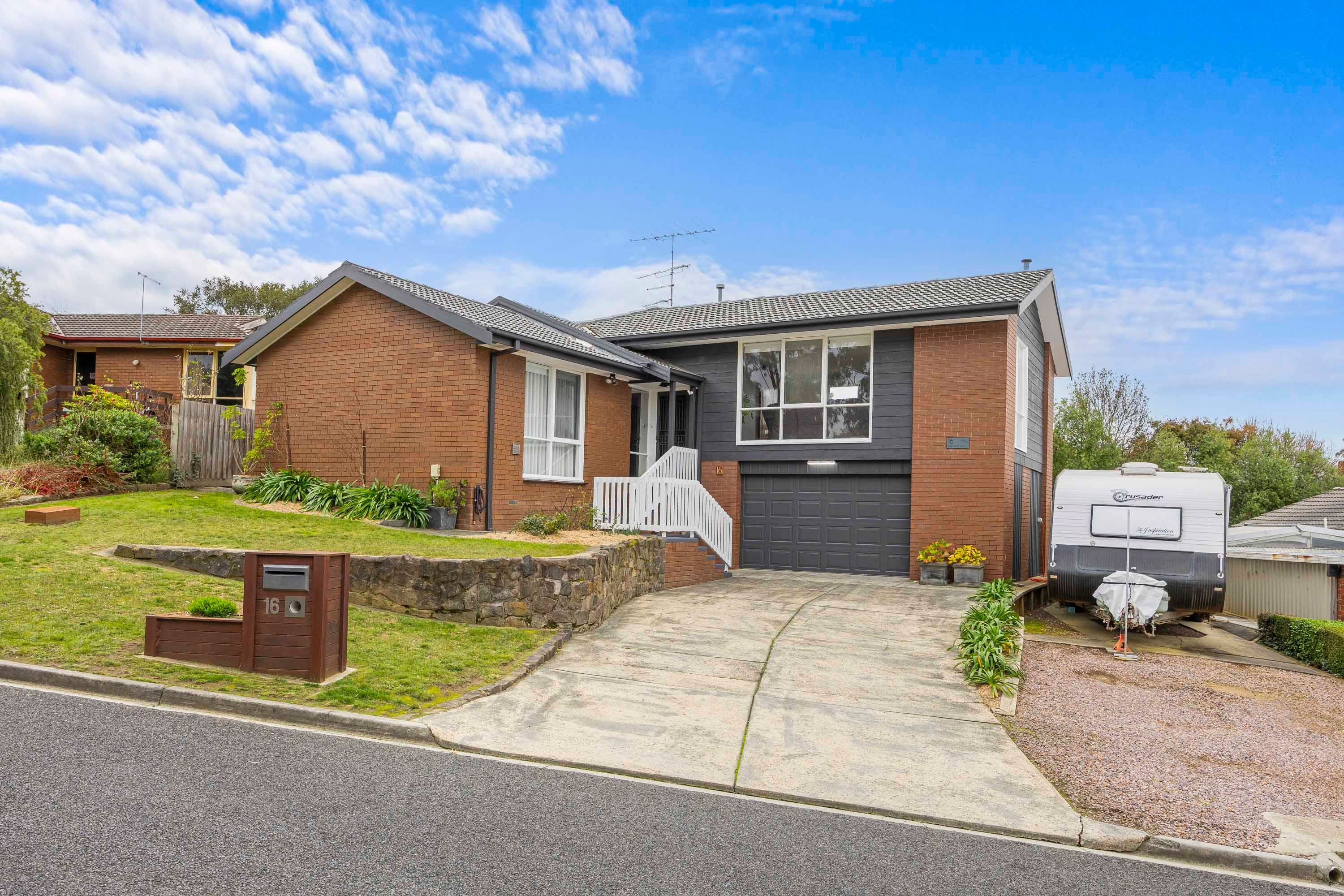 16 Highfield Avenue, Mount Clear VIC 3350, Mount Clear - Image 1