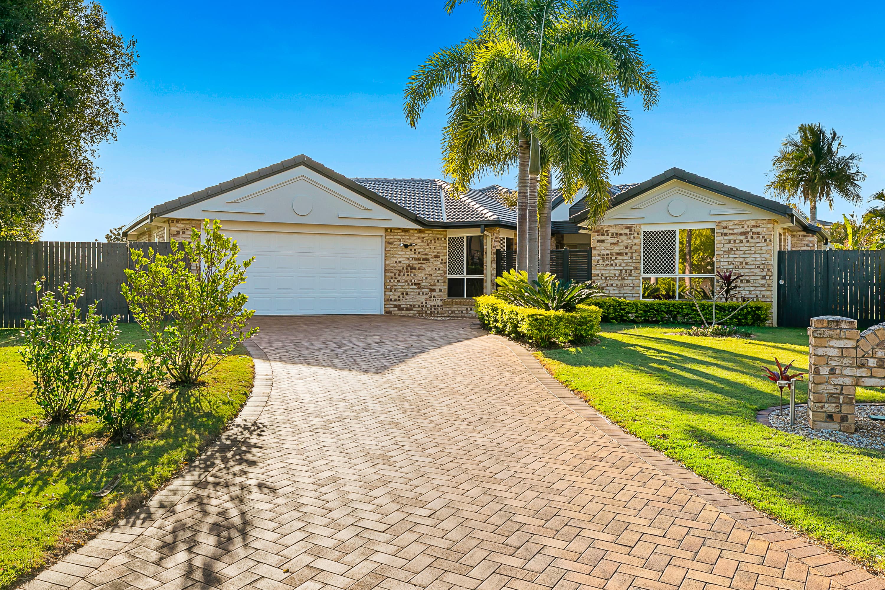 4 Kilroe Court, Ormiston, Ormiston - Image 1