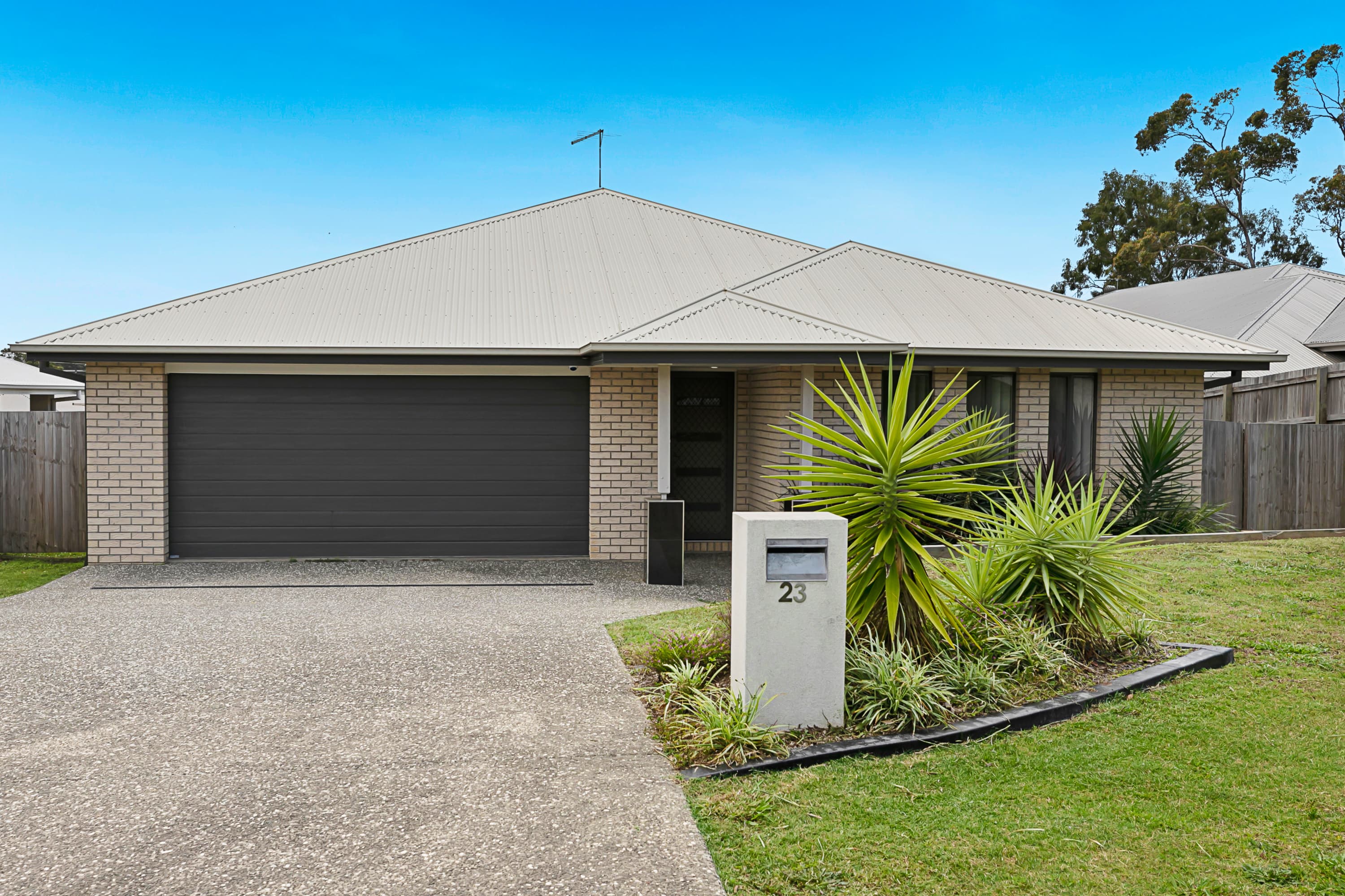23 Fiddlewood Street, Victoria Point, Victoria Point - Image 1