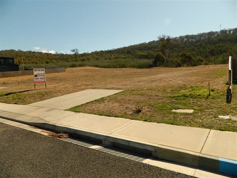67 Kensington St NEW NORFOLK, TAS, New Norfolk - Image 1