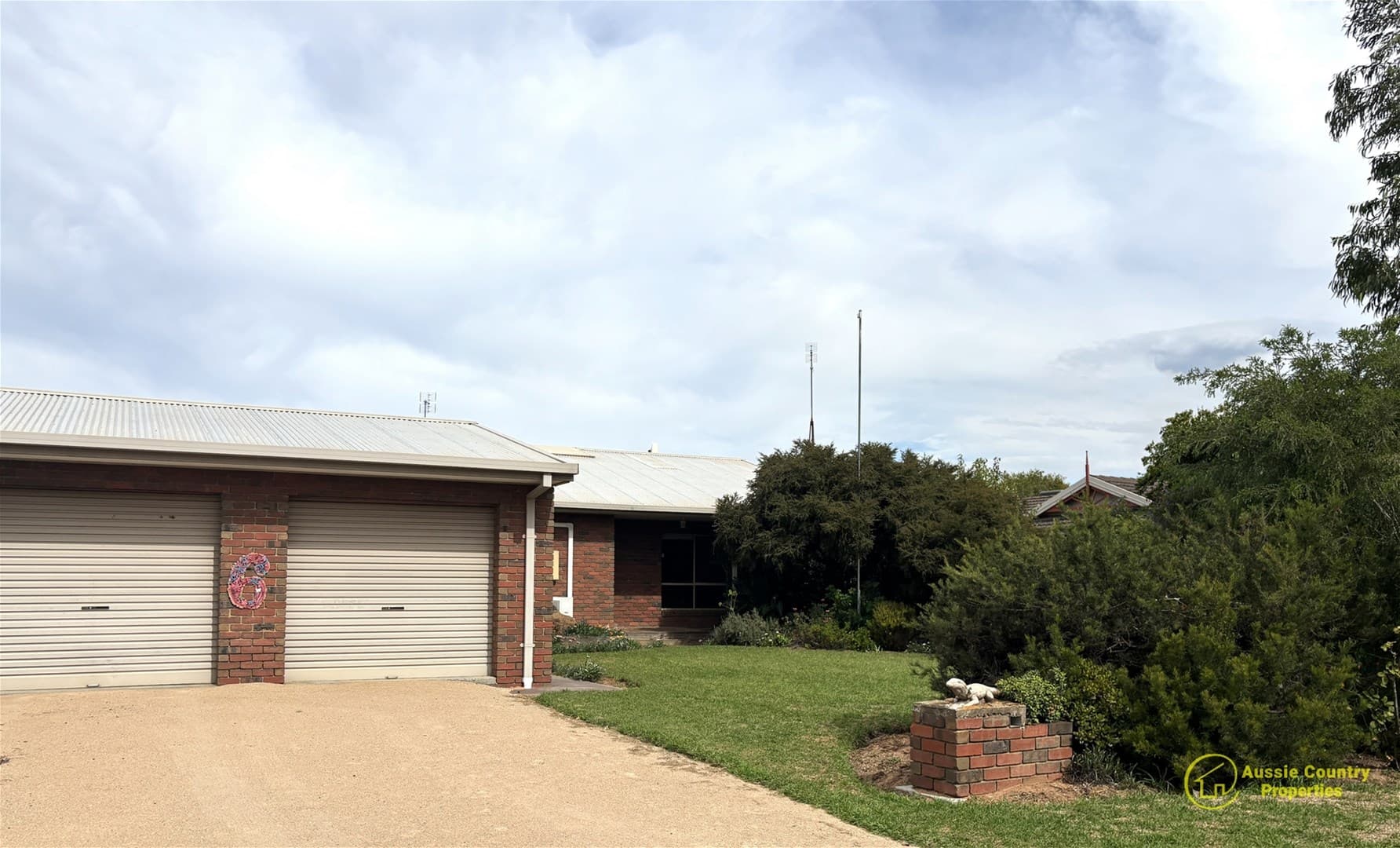 6 Alexander Avenue BERRIGAN NSW, Berrigan - Image 1