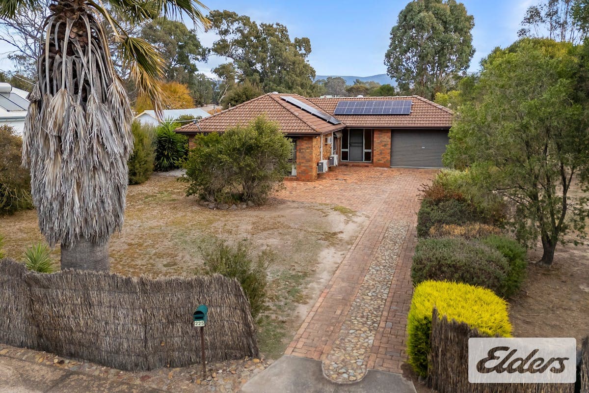 225 High Street, Avoca, VIC, 3467, Avoca - Image 1