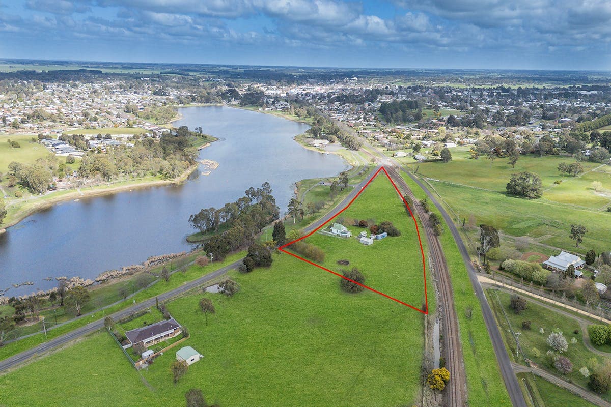 27 Mill Road, Hamilton, VIC, 3300, Hamilton - Image 1