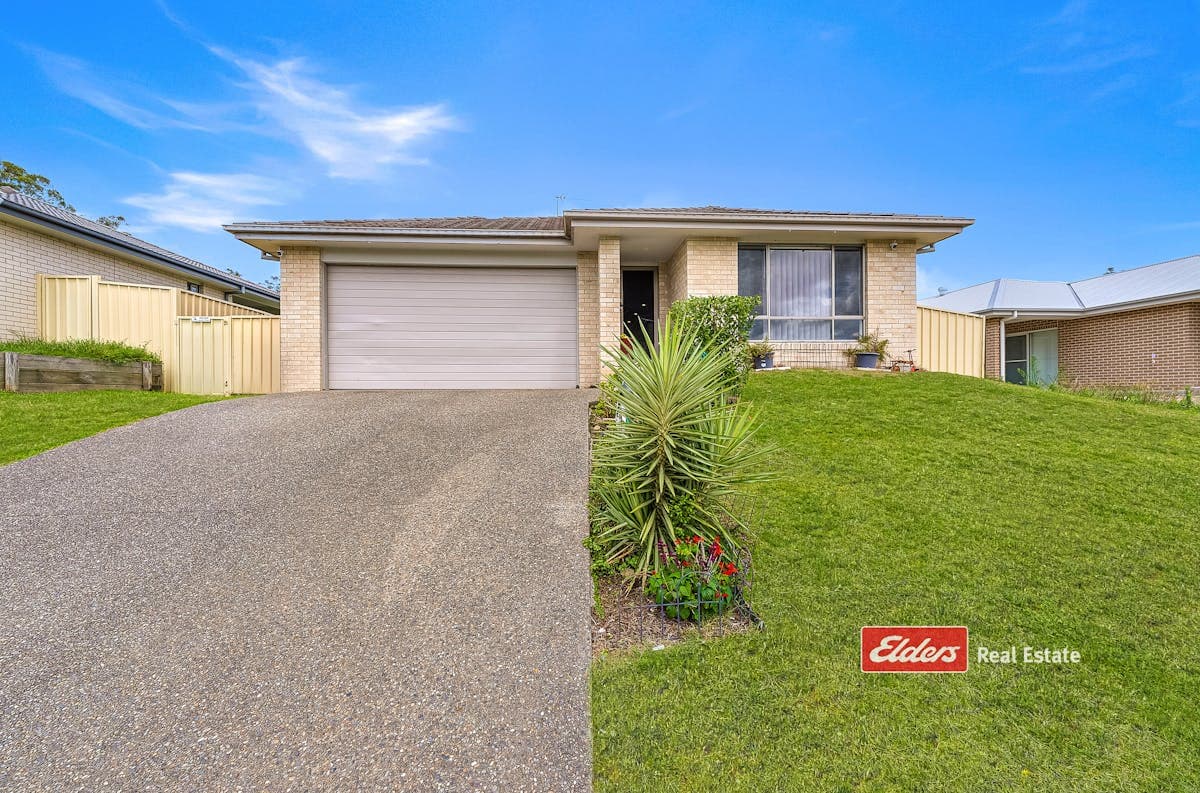 16 Farley Parade, Gloucester - Image 1