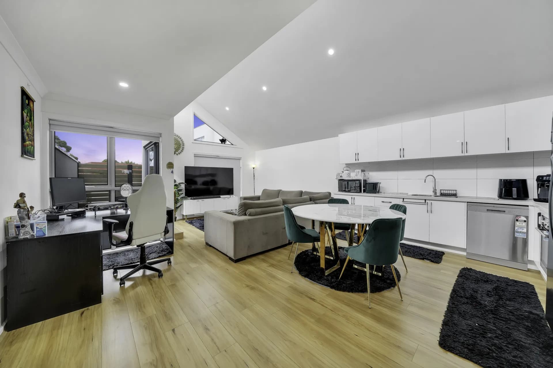 4/15 Barwise Street, Laverton, VIC, Laverton - Image 1
