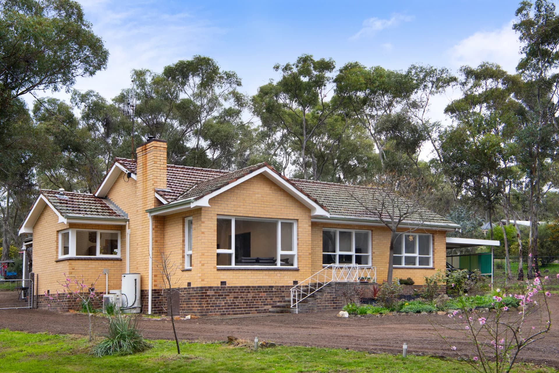 2581 Pyrenees Highway, Green Gully - Image 1