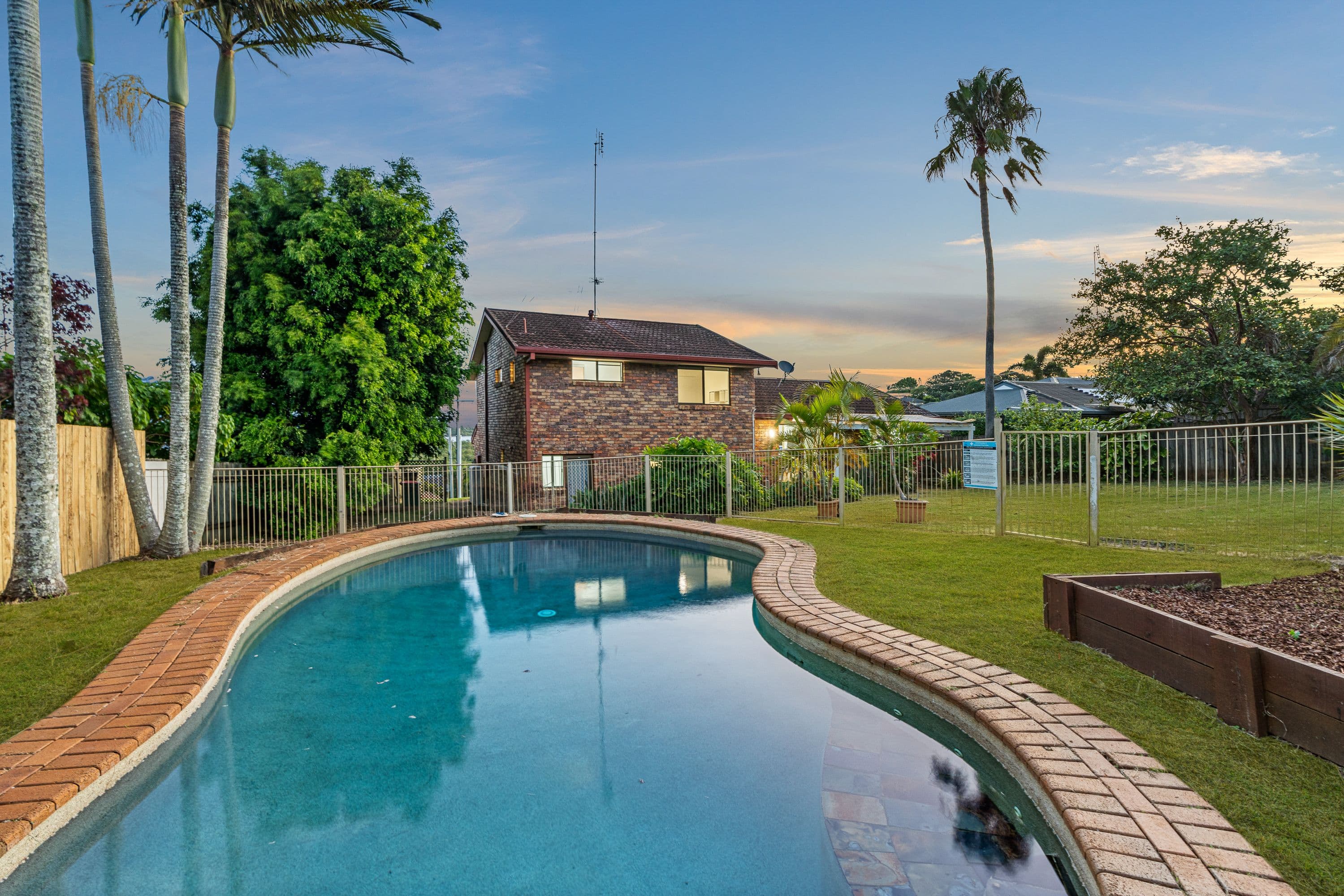 8 James Cook Drive, Banora Point NSW 2486, Banora Point - Image 1