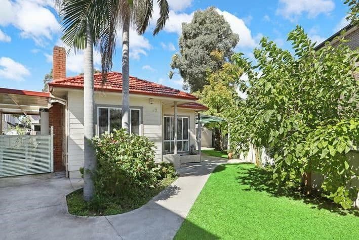 35 Edgbaston Road, Beverly Hills - Image 1