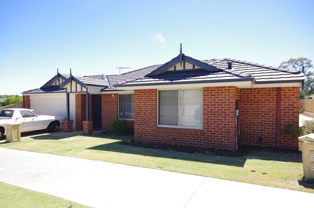 40b Winchelsea Road, NOLLAMARA WA 6061, Nollamara - Image 1