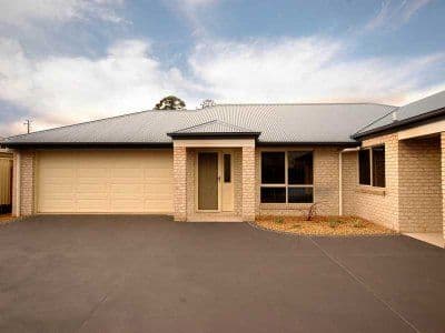8 Barambah Drive, GLENVALE QLD 4350, Glenvale - Image 1