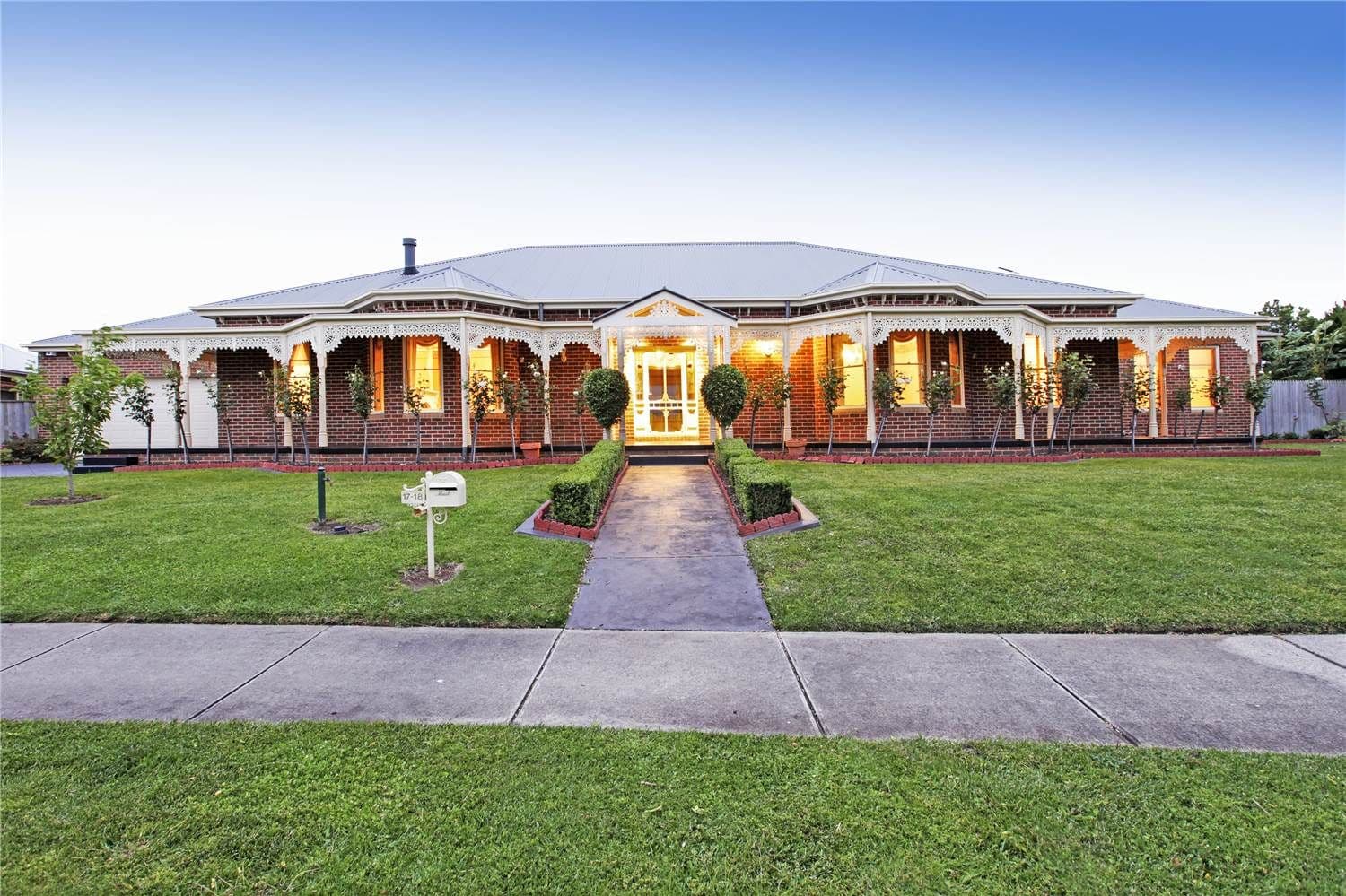 17-18 Pineview Court, LARA VIC 3212, Lara - Image 1