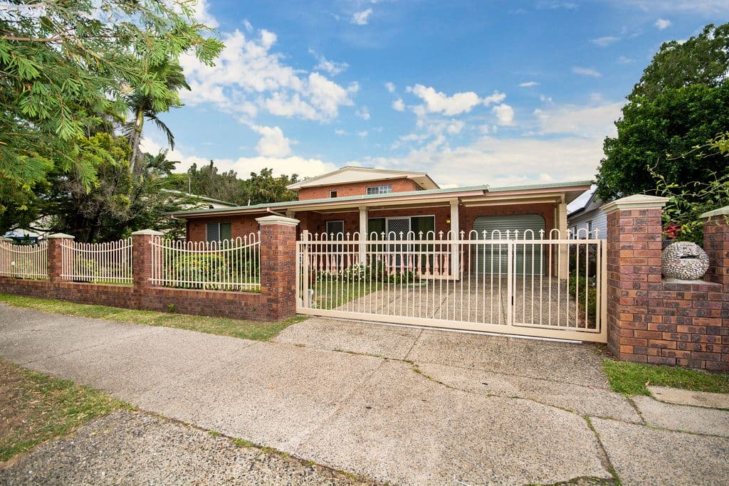 138 Hoare Street, Manunda QLD 4870, Manunda - Image 1