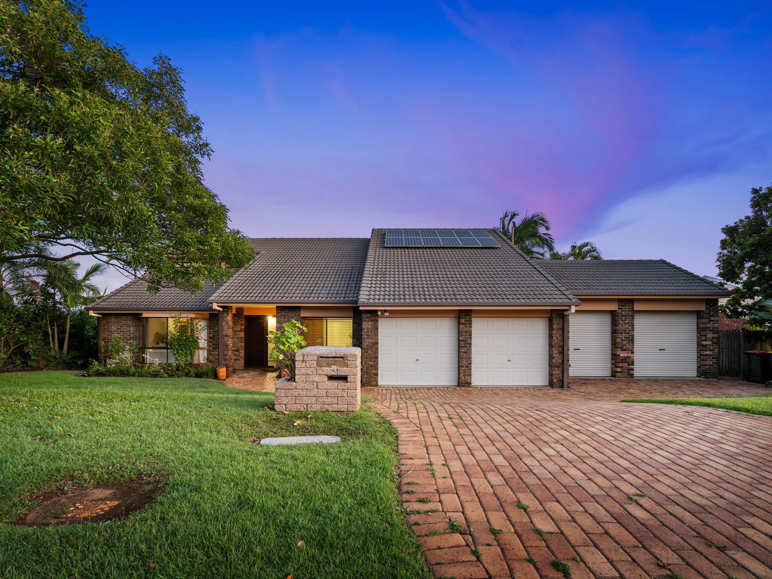 11 Kurru Street, Eight Mile Plains QLD 4113, Eight Mile Plains - Image 1