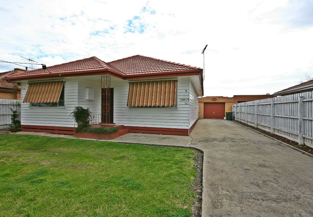 5 Stevens Road, ST ALBANS VIC 3021, St Albans - Image 1