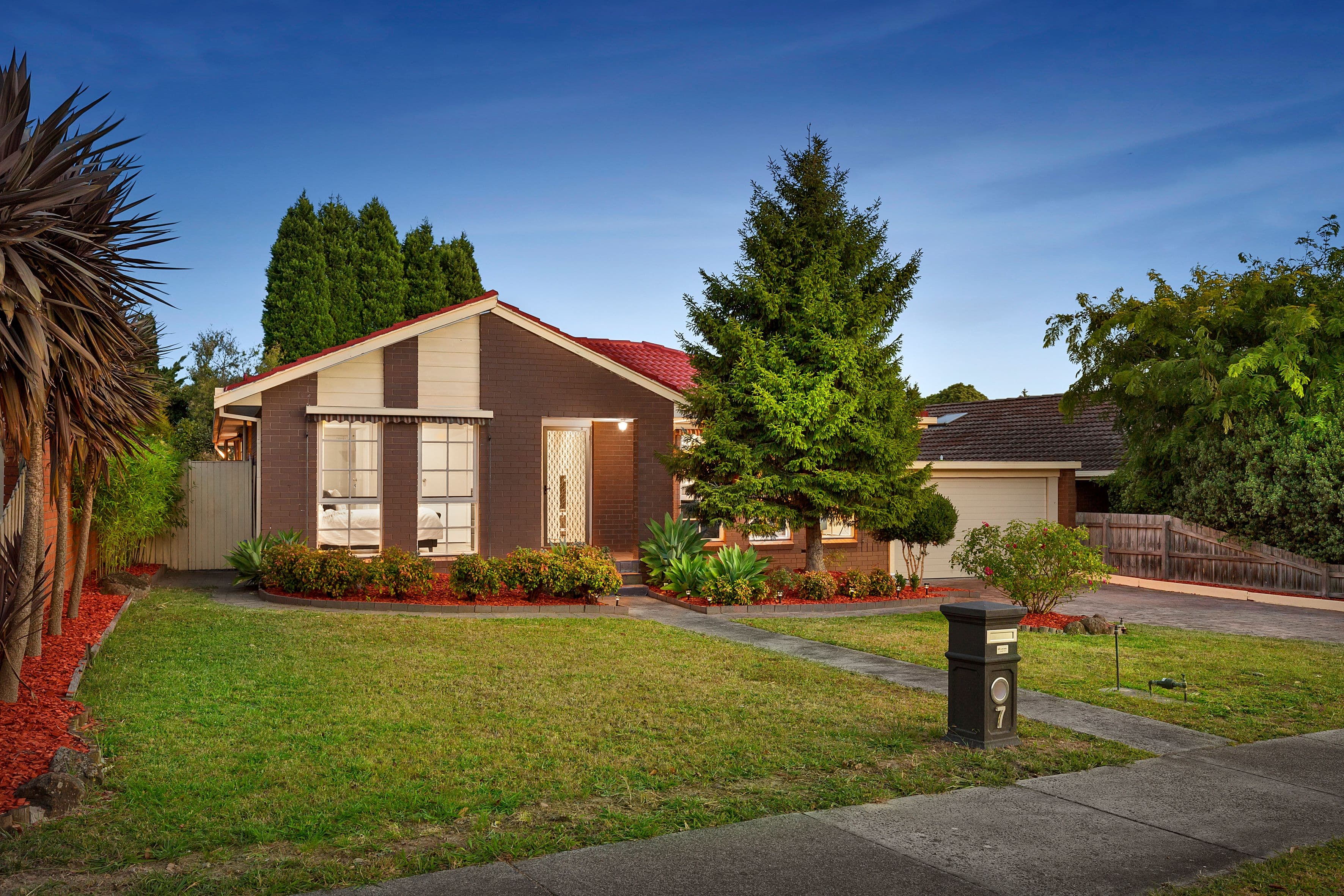 7 Flamingo Drive, Wantirna South VIC 3152, Wantirna South - Image 1
