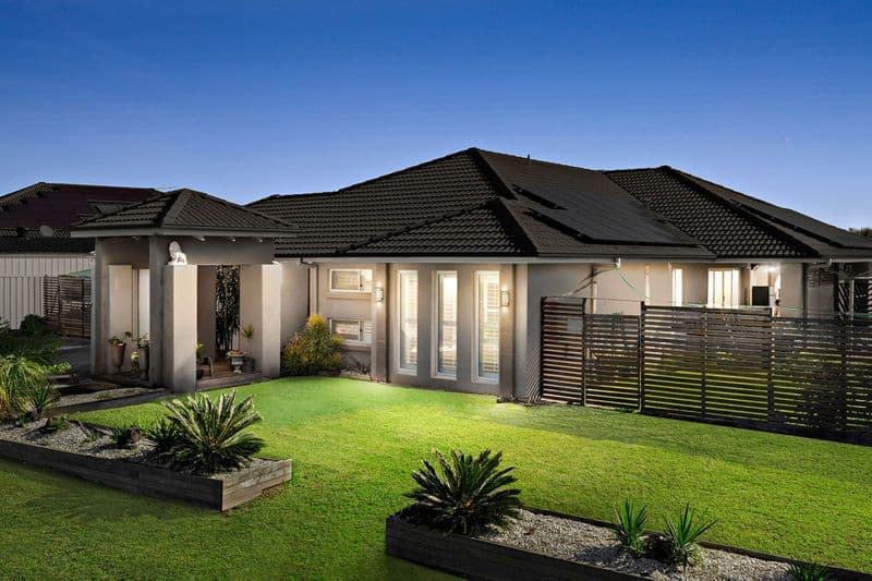 15 Geneva Crescent, Narangba - Image 1