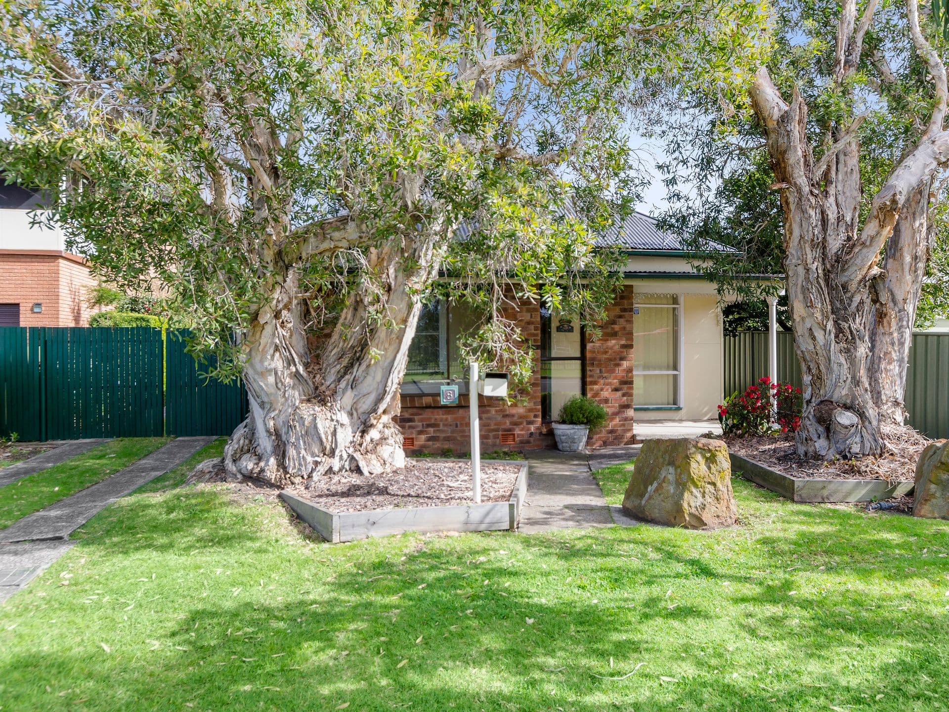 8 Gladstone Street, Bellambi - Image 1