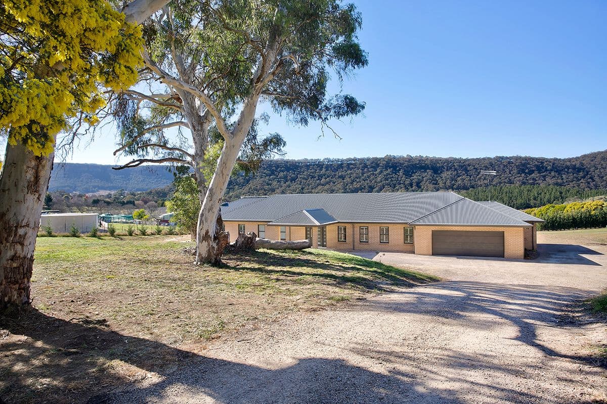 135 Baaners Lane, Little Hartley - Image 1