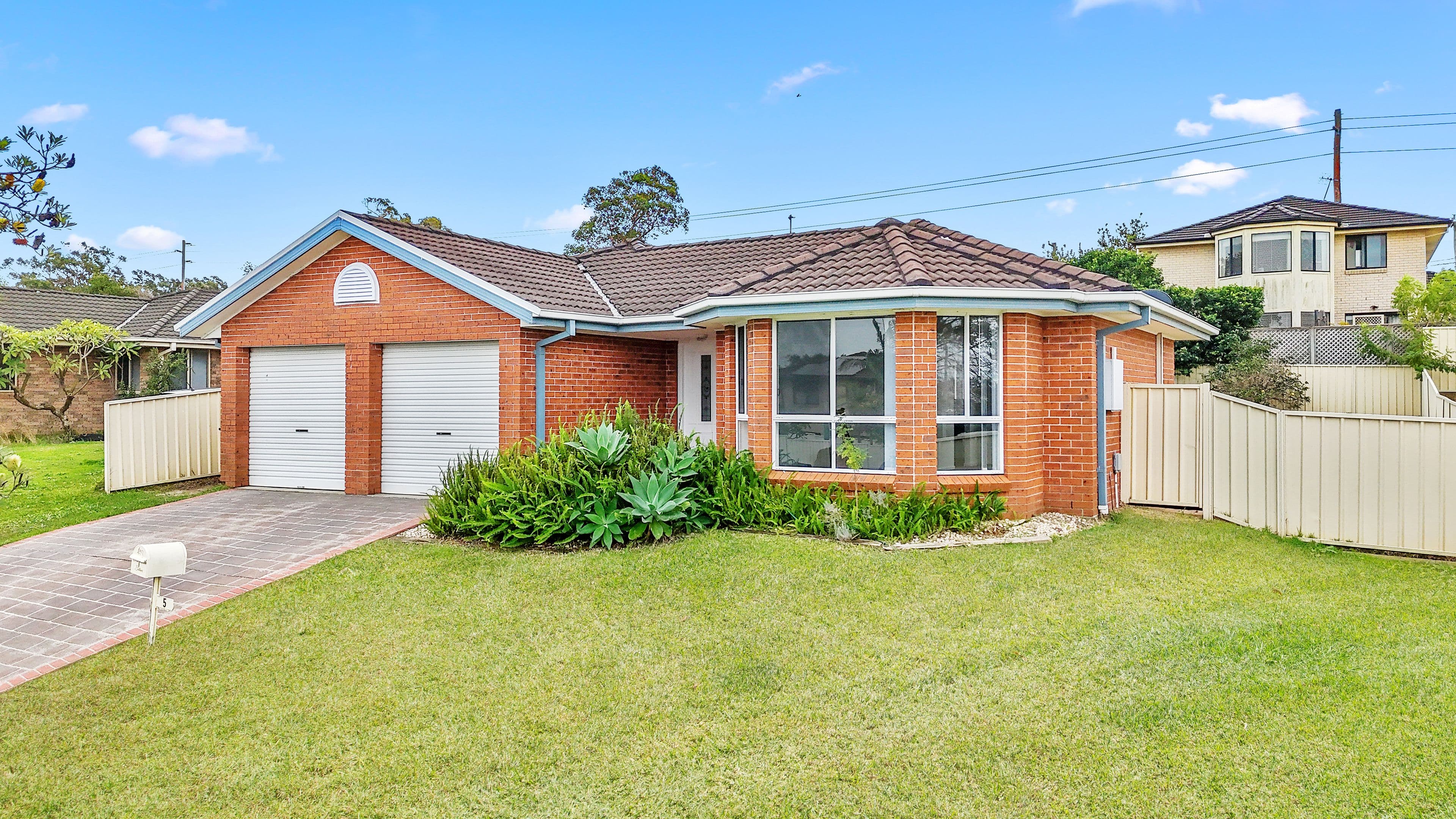 5 Myee Place, Blue Haven NSW 2262, Blue Haven - Image 1